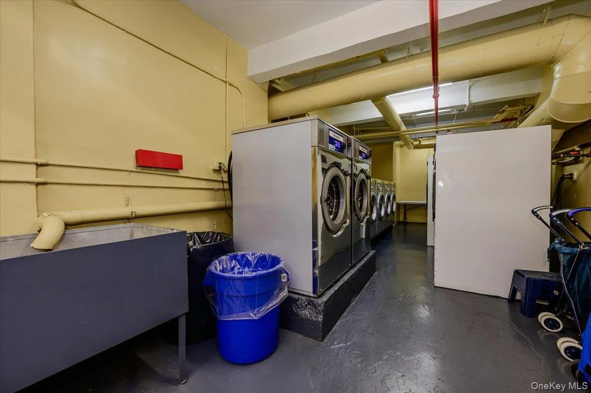 33-44 93rd Street, New York, NY, 2 Bedrooms Bedrooms, 6 Rooms Rooms,1 BathroomBathrooms,Residential,For Rent,93rd,0,1030438 33-44 93rd Street, New York, NY, 2 Bedrooms Bedrooms, 6 Rooms Rooms,1 BathroomBathrooms,Residential,For Rent,93rd,0,1030438
