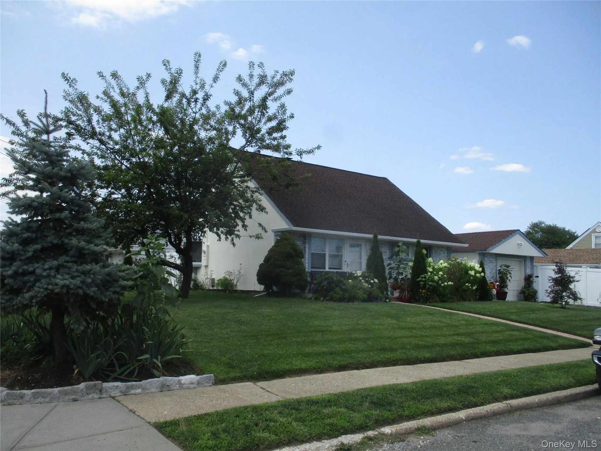 835 Washington Avenue, Hempstead, NY, 4 Bedrooms Bedrooms, 6 Rooms Rooms,1 BathroomBathrooms,Residential,For Rent,Washington,0,1030439 835 Washington Avenue, Hempstead, NY, 4 Bedrooms Bedrooms, 6 Rooms Rooms,1 BathroomBathrooms,Residential,For Rent,Washington,0,1030439