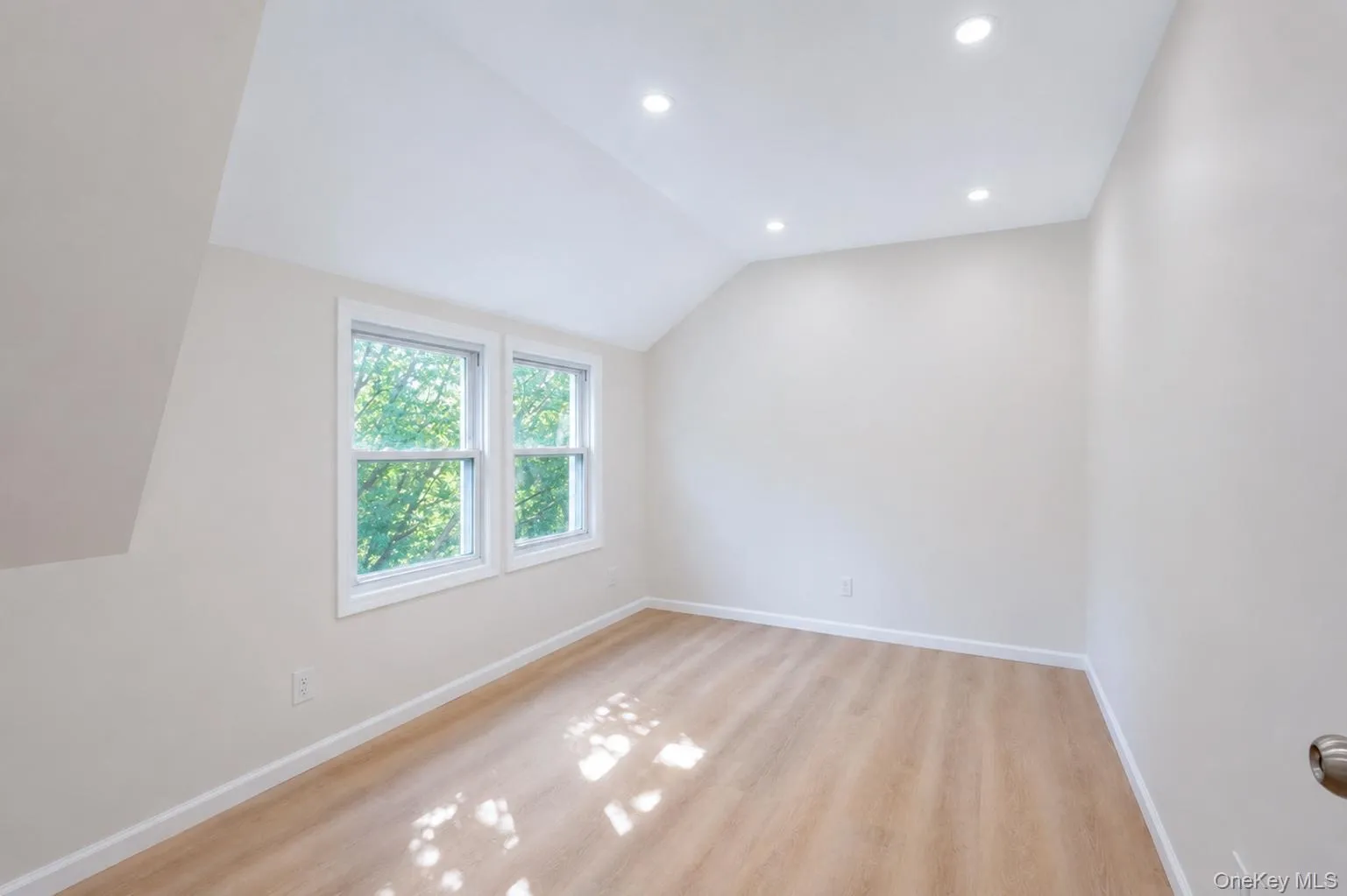 8566 151st Street, New York, NY, 1 Bedroom Bedrooms, 3 Rooms Rooms,1 BathroomBathrooms,Residential Lease,For Rent,151st,0,1030442 8566 151st Street, New York, NY, 1 Bedroom Bedrooms, 3 Rooms Rooms,1 BathroomBathrooms,Residential Lease,For Rent,151st,0,1030442