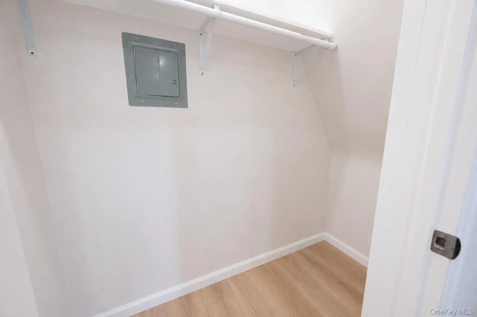 8566 151st Street, New York, NY, 1 Bedroom Bedrooms, 3 Rooms Rooms,1 BathroomBathrooms,Residential Lease,For Rent,151st,0,1030442 8566 151st Street, New York, NY, 1 Bedroom Bedrooms, 3 Rooms Rooms,1 BathroomBathrooms,Residential Lease,For Rent,151st,0,1030442