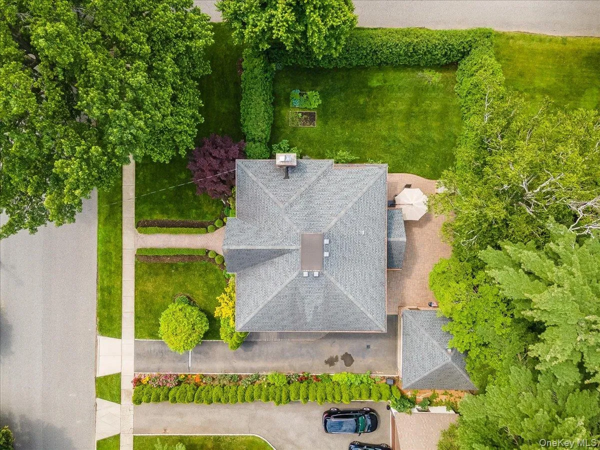 11 School Street, North Hempstead, NY, 4 Bedrooms Bedrooms, 8 Rooms Rooms,3 BathroomsBathrooms,Residential Lease,For Rent,School,0,1030452 11 School Street, North Hempstead, NY, 4 Bedrooms Bedrooms, 8 Rooms Rooms,3 BathroomsBathrooms,Residential Lease,For Rent,School,0,1030452