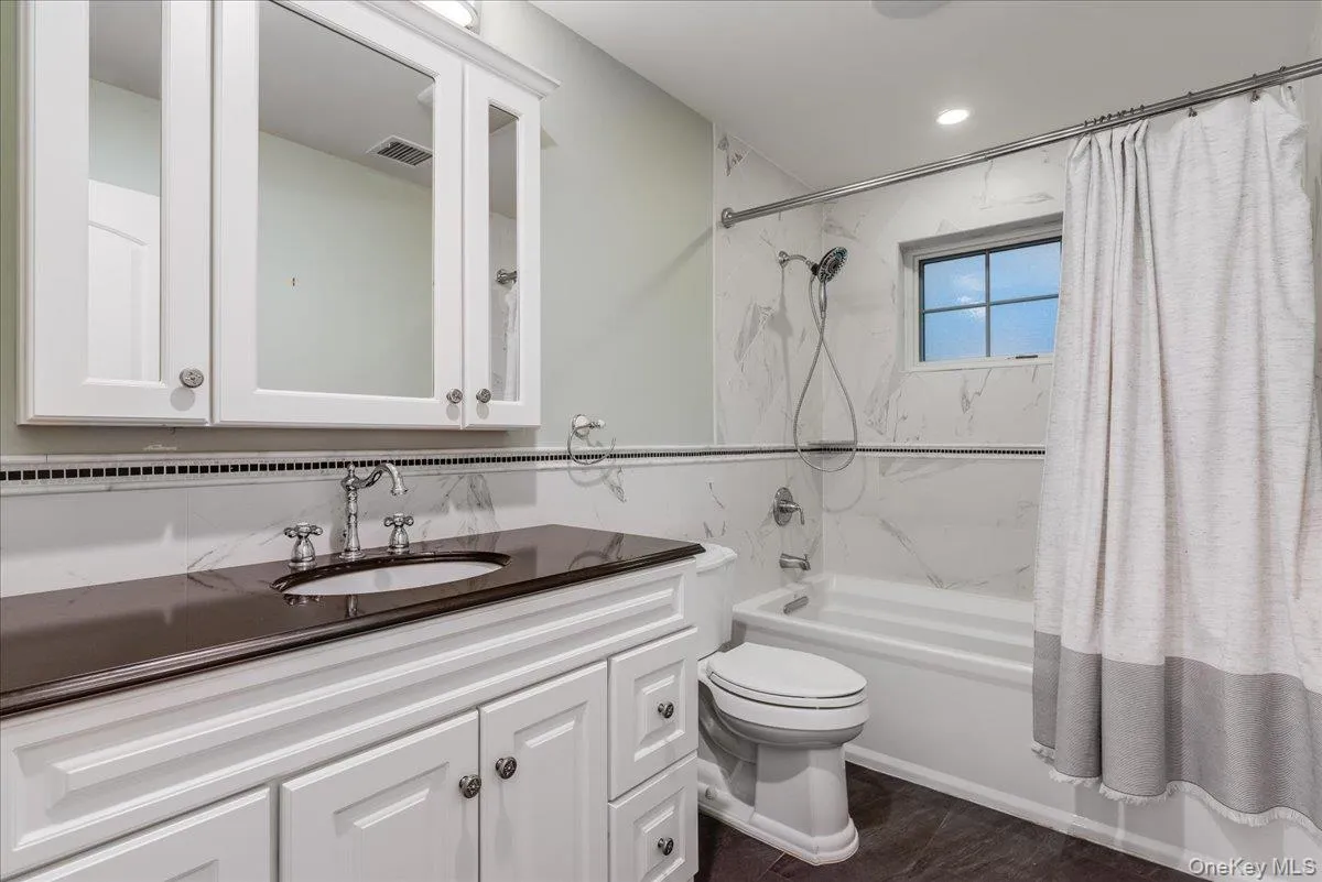 11 School Street, North Hempstead, NY, 4 Bedrooms Bedrooms, 8 Rooms Rooms,3 BathroomsBathrooms,Residential Lease,For Rent,School,0,1030452 11 School Street, North Hempstead, NY, 4 Bedrooms Bedrooms, 8 Rooms Rooms,3 BathroomsBathrooms,Residential Lease,For Rent,School,0,1030452