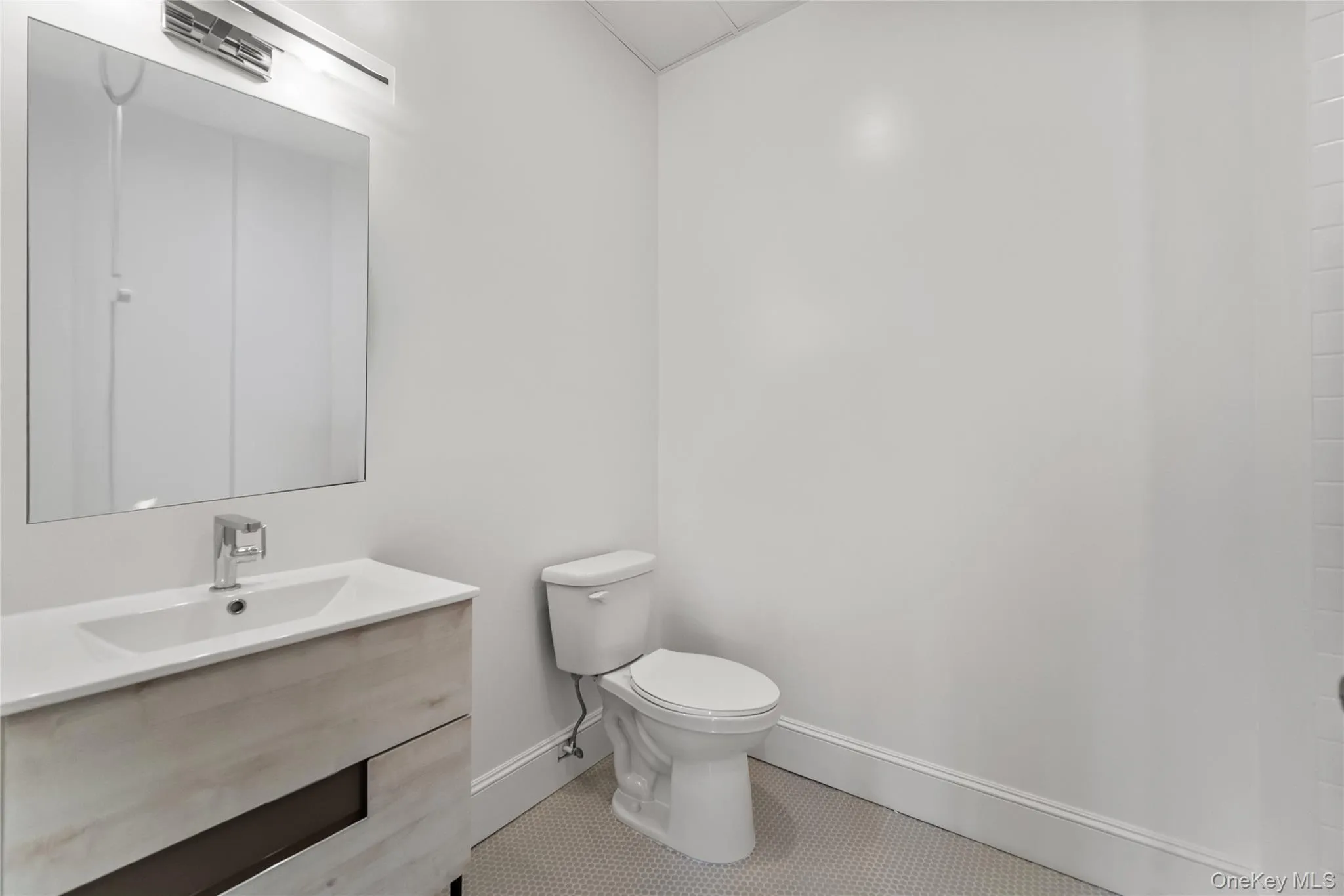 Full Bathroom Full Bathroom