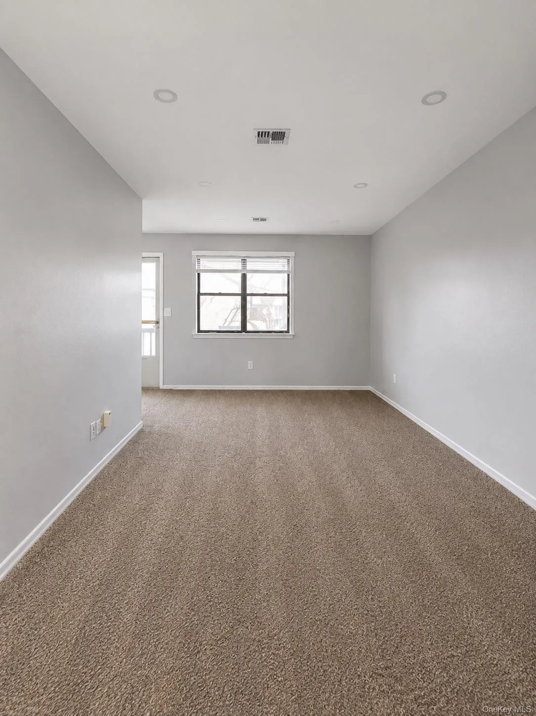 24 Milford Lane, Ramapo, NY, 2 Bedrooms Bedrooms, 5 Rooms Rooms,1 BathroomBathrooms,Residential Lease,For Rent,Milford,0,1030464 24 Milford Lane, Ramapo, NY, 2 Bedrooms Bedrooms, 5 Rooms Rooms,1 BathroomBathrooms,Residential Lease,For Rent,Milford,0,1030464