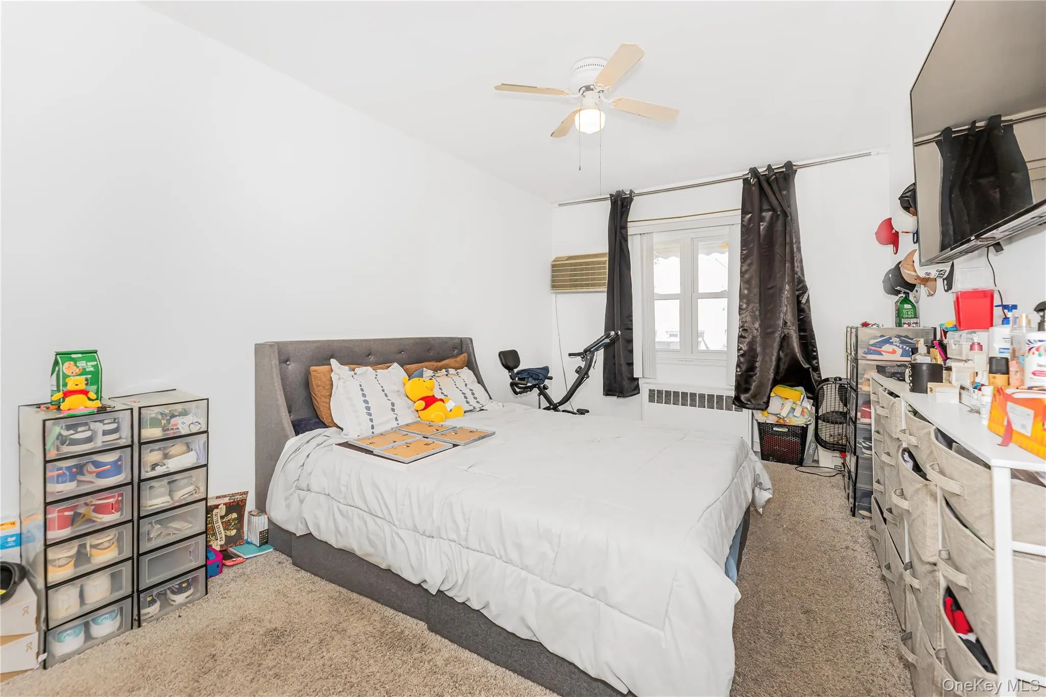 426 Calhoun Avenue, New York, NY, 3 Bedrooms Bedrooms, 7 Rooms Rooms,2 BathroomsBathrooms,Residential,For Rent,Calhoun,0,1030465 426 Calhoun Avenue, New York, NY, 3 Bedrooms Bedrooms, 7 Rooms Rooms,2 BathroomsBathrooms,Residential,For Rent,Calhoun,0,1030465