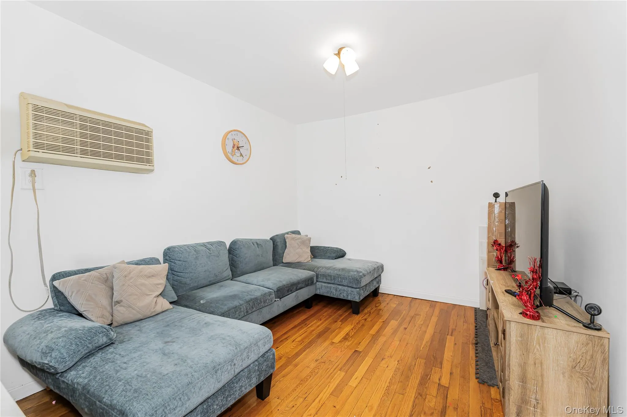 426 Calhoun Avenue, New York, NY, 3 Bedrooms Bedrooms, 7 Rooms Rooms,2 BathroomsBathrooms,Residential,For Rent,Calhoun,0,1030465 426 Calhoun Avenue, New York, NY, 3 Bedrooms Bedrooms, 7 Rooms Rooms,2 BathroomsBathrooms,Residential,For Rent,Calhoun,0,1030465