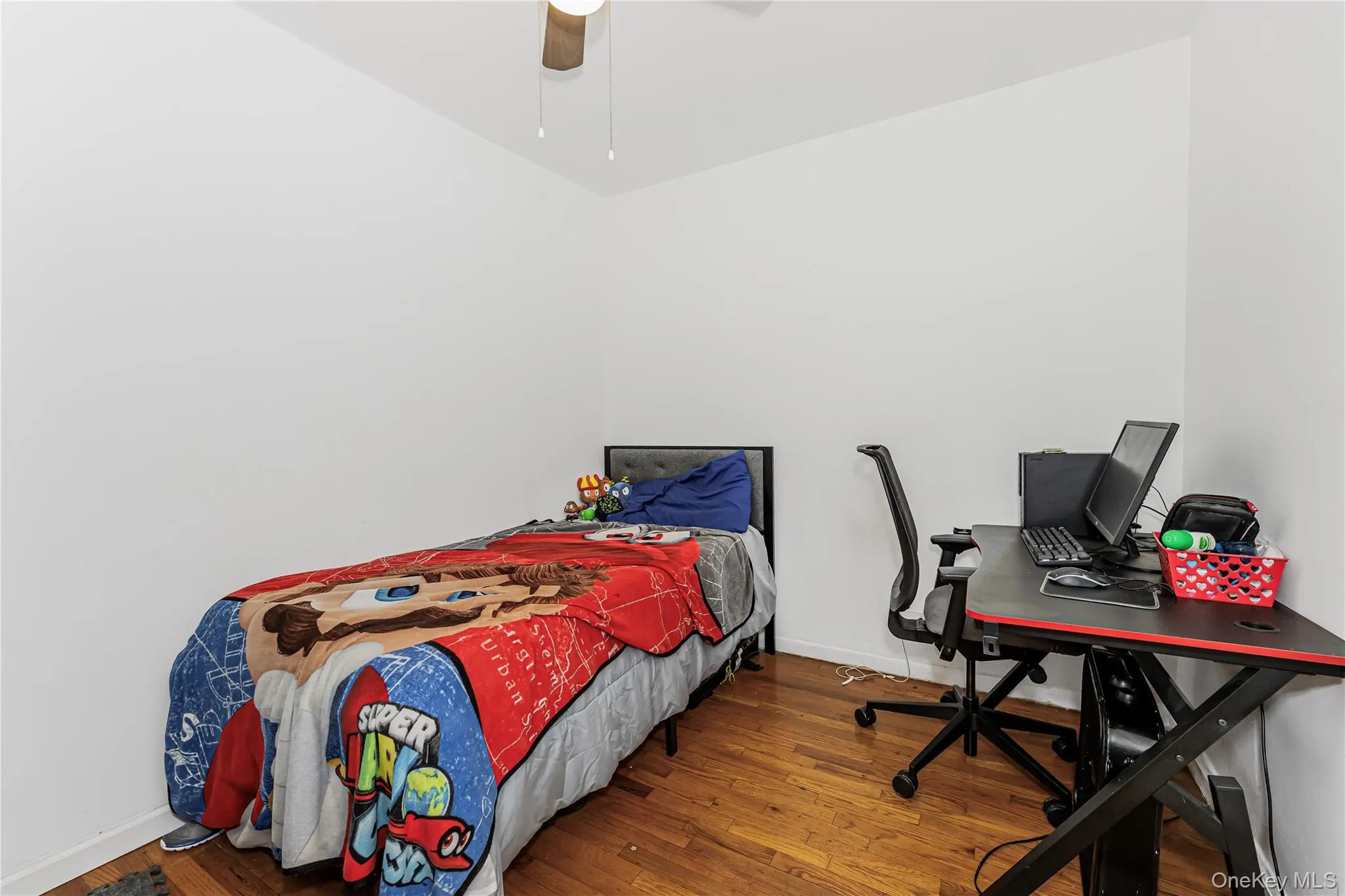 426 Calhoun Avenue, New York, NY, 3 Bedrooms Bedrooms, 7 Rooms Rooms,2 BathroomsBathrooms,Residential,For Rent,Calhoun,0,1030465 426 Calhoun Avenue, New York, NY, 3 Bedrooms Bedrooms, 7 Rooms Rooms,2 BathroomsBathrooms,Residential,For Rent,Calhoun,0,1030465