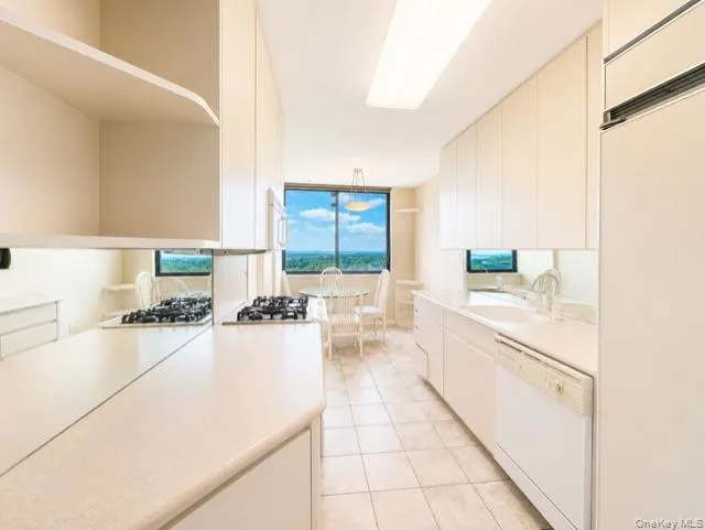 26910 Grand Central Parkway, New York, NY, 2 Bedrooms Bedrooms, 5 Rooms Rooms,2 BathroomsBathrooms,Residential,For Rent,Grand Central,0,1030472 26910 Grand Central Parkway, New York, NY, 2 Bedrooms Bedrooms, 5 Rooms Rooms,2 BathroomsBathrooms,Residential,For Rent,Grand Central,0,1030472