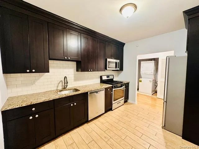 165/167 Main Street, Mount Kisco, NY, 3 Bedrooms Bedrooms, 5 Rooms Rooms,1 BathroomBathrooms,Residential Lease,For Rent,Main,0,1030474 165/167 Main Street, Mount Kisco, NY, 3 Bedrooms Bedrooms, 5 Rooms Rooms,1 BathroomBathrooms,Residential Lease,For Rent,Main,0,1030474