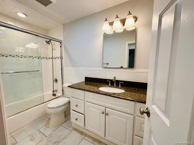 165/167 Main Street, Mount Kisco, NY, 3 Bedrooms Bedrooms, 5 Rooms Rooms,1 BathroomBathrooms,Residential Lease,For Rent,Main,0,1030474 165/167 Main Street, Mount Kisco, NY, 3 Bedrooms Bedrooms, 5 Rooms Rooms,1 BathroomBathrooms,Residential Lease,For Rent,Main,0,1030474