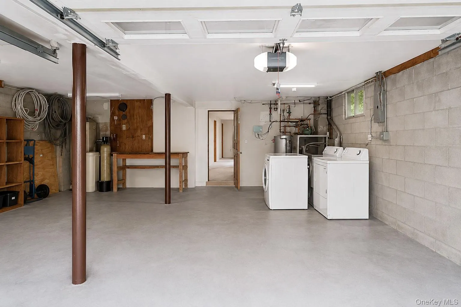 The picture is enhanced , the seller has not painted the garage floor The picture is enhanced , the seller has not painted the garage floor