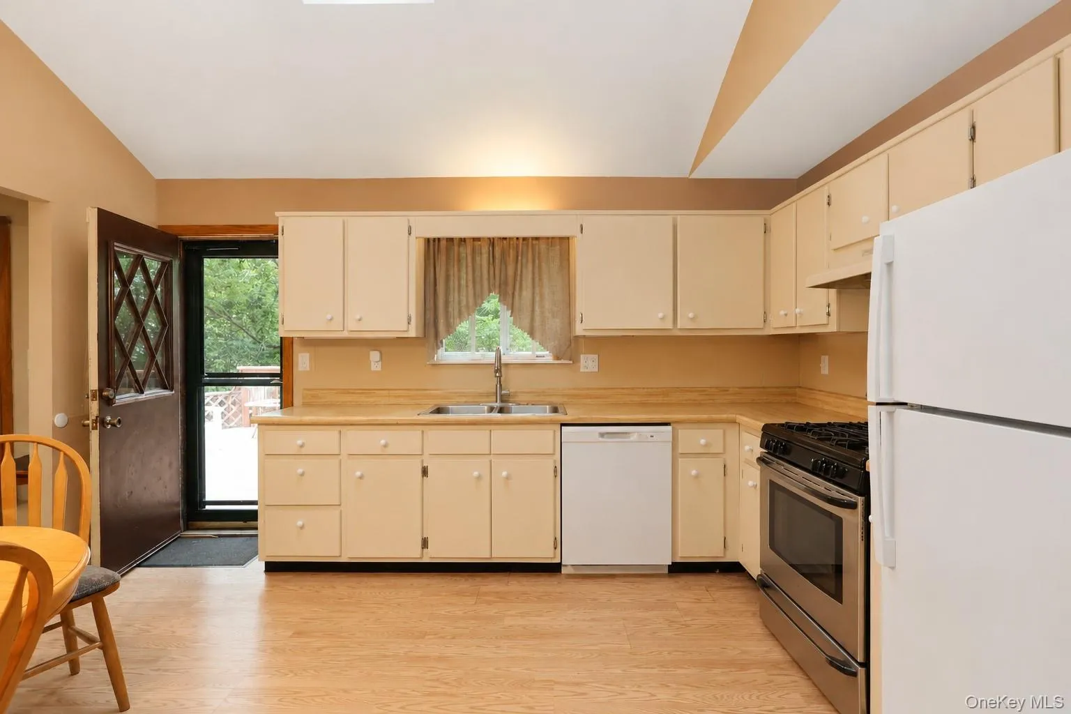 28 Sunrise Terrace, Mamakating, NY, 3 Bedrooms Bedrooms, 6 Rooms Rooms,2 BathroomsBathrooms,Residential,For Rent,Sunrise,0,1030484 28 Sunrise Terrace, Mamakating, NY, 3 Bedrooms Bedrooms, 6 Rooms Rooms,2 BathroomsBathrooms,Residential,For Rent,Sunrise,0,1030484