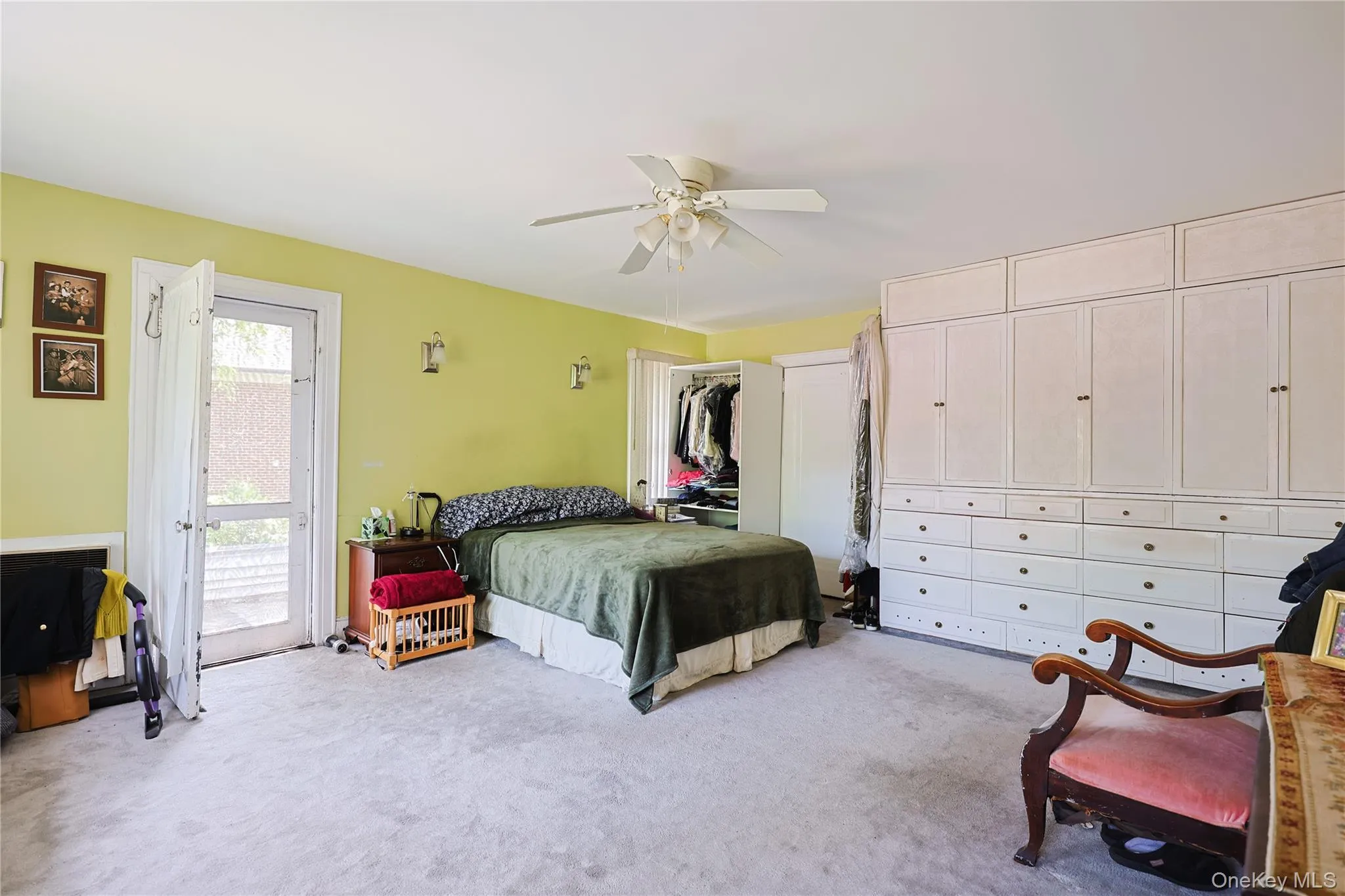 14 Clover Drive, North Hempstead, NY, 4 Bedrooms Bedrooms, 10 Rooms Rooms,2 BathroomsBathrooms,Residential,For Rent,Clover,0,1030494 14 Clover Drive, North Hempstead, NY, 4 Bedrooms Bedrooms, 10 Rooms Rooms,2 BathroomsBathrooms,Residential,For Rent,Clover,0,1030494