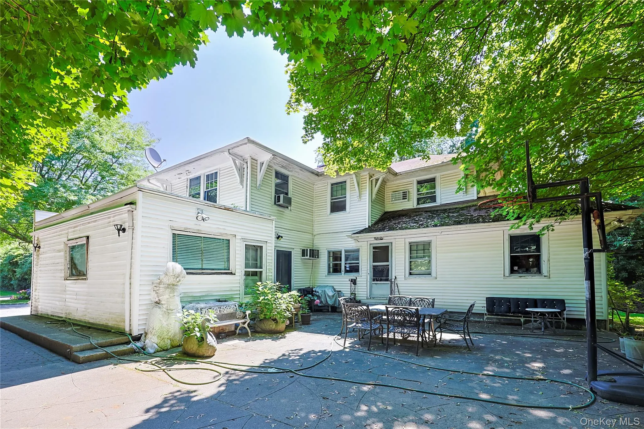 14 Clover Drive, North Hempstead, NY, 4 Bedrooms Bedrooms, 10 Rooms Rooms,2 BathroomsBathrooms,Residential,For Rent,Clover,0,1030494 14 Clover Drive, North Hempstead, NY, 4 Bedrooms Bedrooms, 10 Rooms Rooms,2 BathroomsBathrooms,Residential,For Rent,Clover,0,1030494
