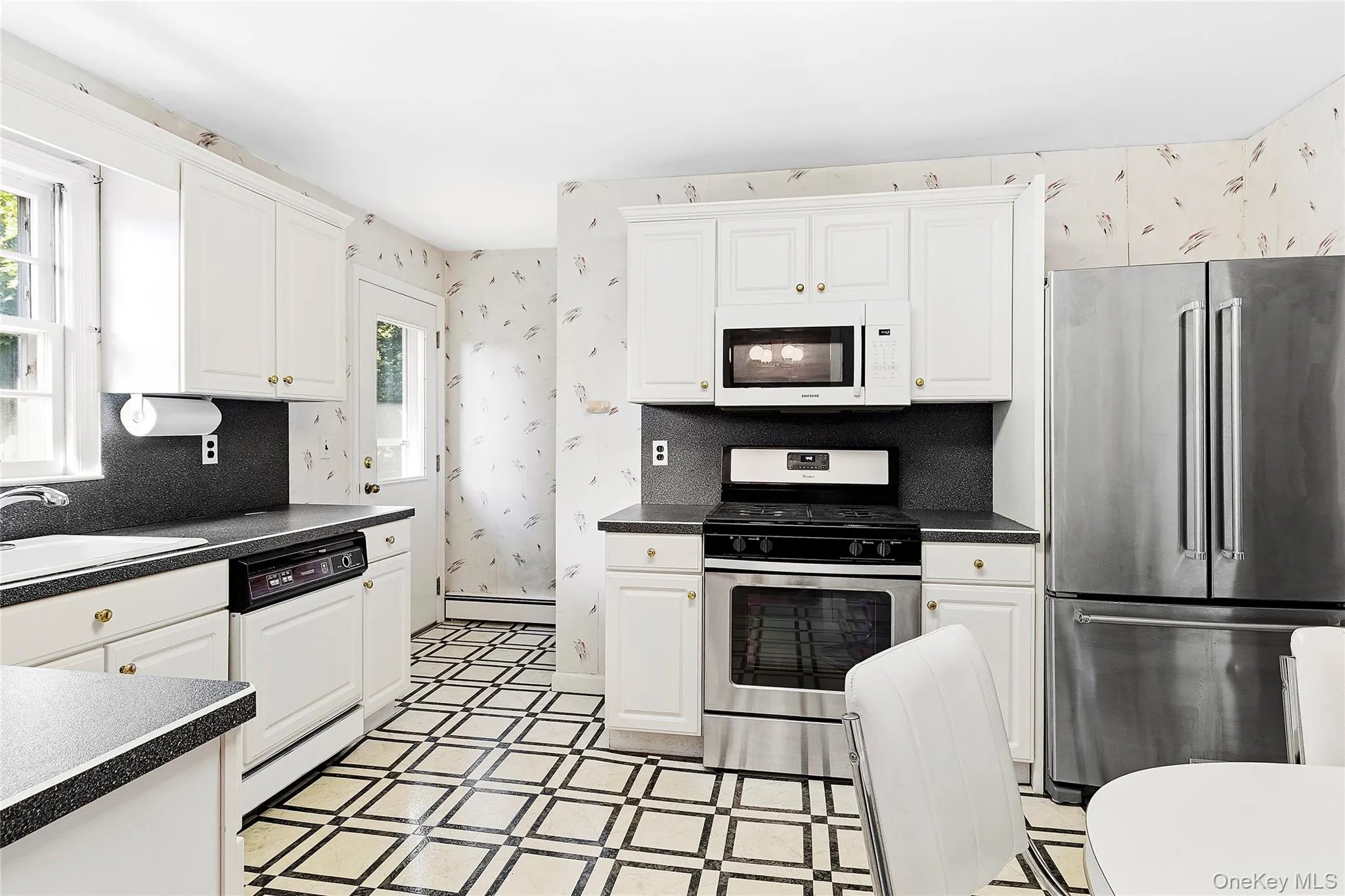 14 Sunview Drive, Glen Cove, NY, 3 Bedrooms Bedrooms, 7 Rooms Rooms,2 BathroomsBathrooms,Residential,For Rent,Sunview,0,1030496 14 Sunview Drive, Glen Cove, NY, 3 Bedrooms Bedrooms, 7 Rooms Rooms,2 BathroomsBathrooms,Residential,For Rent,Sunview,0,1030496