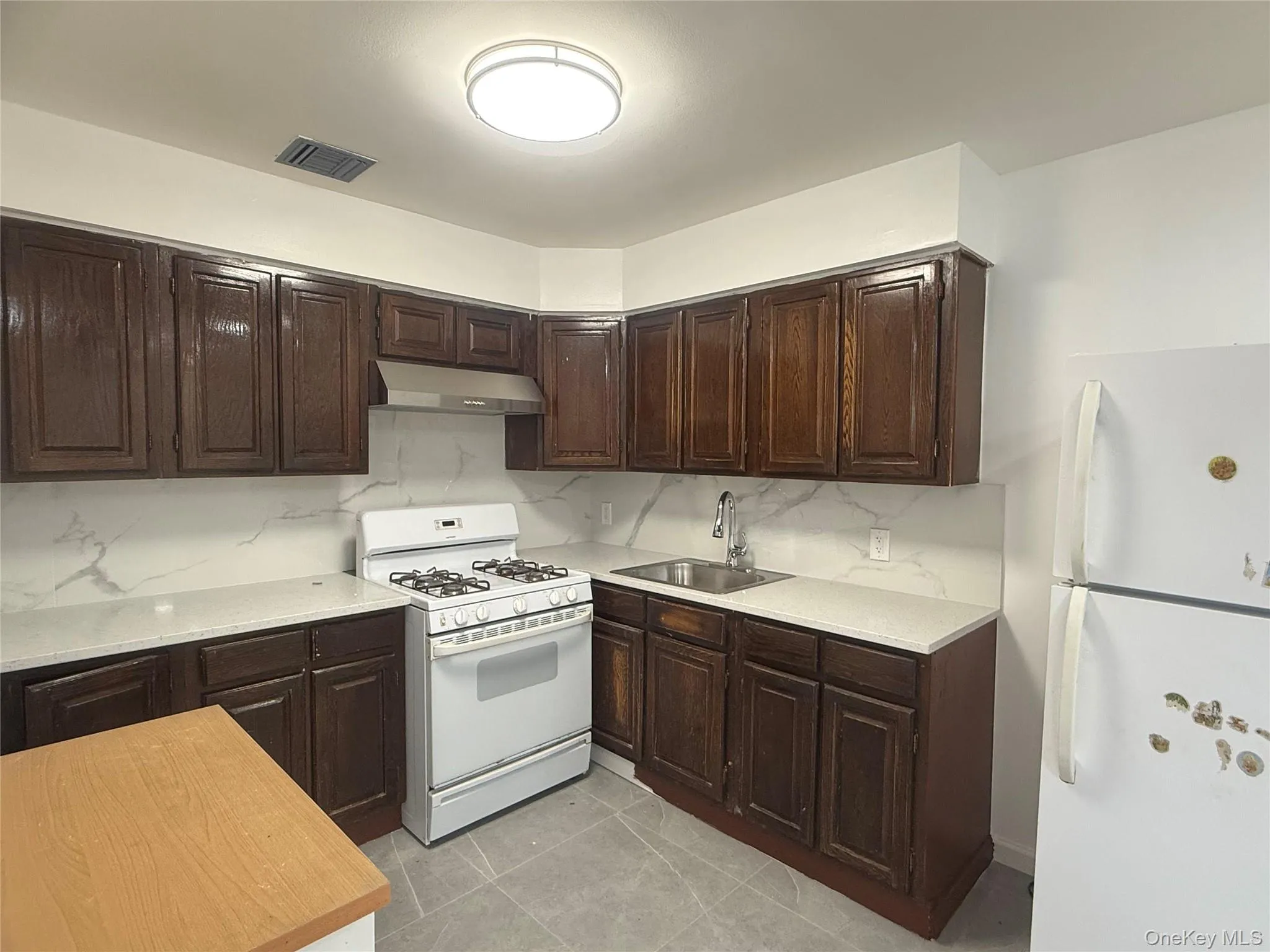 11109 62nd Drive, New York, NY, 3 Bedrooms Bedrooms, 5 Rooms Rooms,1 BathroomBathrooms,Residential Lease,For Rent,62nd,0,1030498 11109 62nd Drive, New York, NY, 3 Bedrooms Bedrooms, 5 Rooms Rooms,1 BathroomBathrooms,Residential Lease,For Rent,62nd,0,1030498