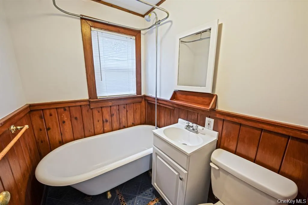 8 Eastern concourse, Babylon, NY, 1 Bedroom Bedrooms, 4 Rooms Rooms,1 BathroomBathrooms,Residential,For Rent,Eastern concourse,0,1030515 8 Eastern concourse, Babylon, NY, 1 Bedroom Bedrooms, 4 Rooms Rooms,1 BathroomBathrooms,Residential,For Rent,Eastern concourse,0,1030515
