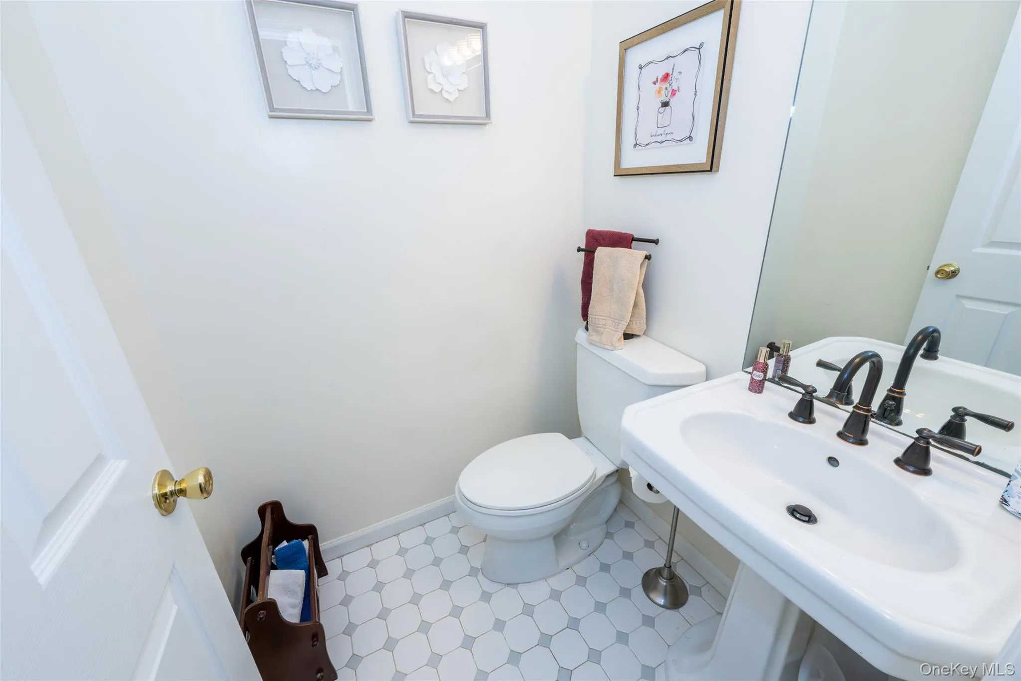 62 Meadowbrook Court, Patterson, NY, 3 Bedrooms Bedrooms, 9 Rooms Rooms,2 BathroomsBathrooms,Residential,For Rent,Meadowbrook,0,1030520 62 Meadowbrook Court, Patterson, NY, 3 Bedrooms Bedrooms, 9 Rooms Rooms,2 BathroomsBathrooms,Residential,For Rent,Meadowbrook,0,1030520