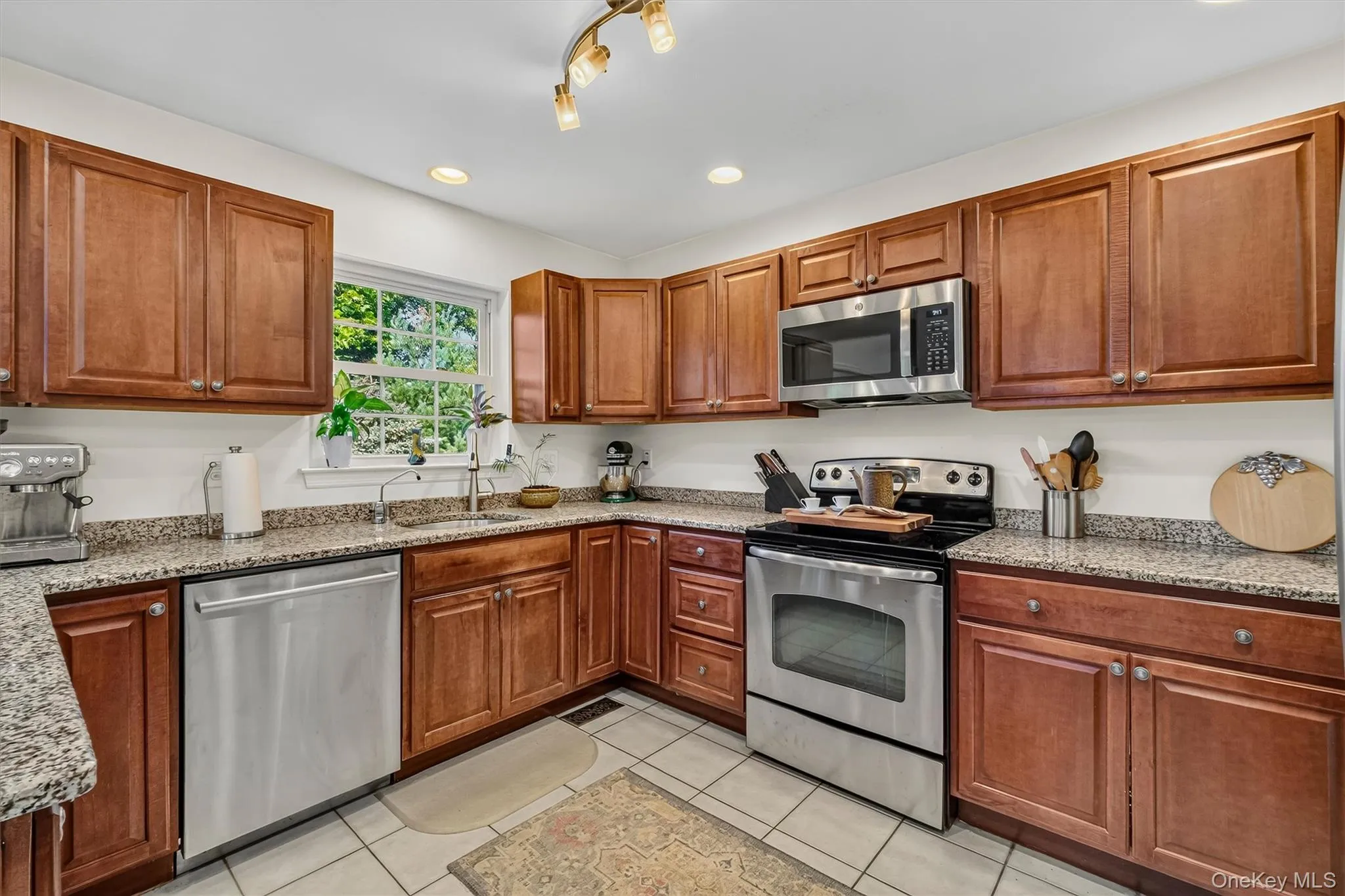 62 Meadowbrook Court, Patterson, NY, 3 Bedrooms Bedrooms, 9 Rooms Rooms,2 BathroomsBathrooms,Residential,For Rent,Meadowbrook,0,1030520 62 Meadowbrook Court, Patterson, NY, 3 Bedrooms Bedrooms, 9 Rooms Rooms,2 BathroomsBathrooms,Residential,For Rent,Meadowbrook,0,1030520