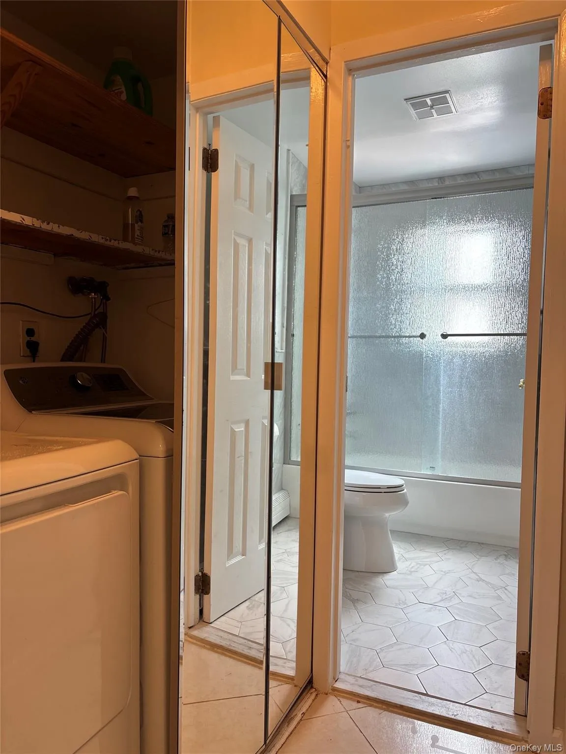 17 Alex Lane, Glen Cove, NY, 3 Bedrooms Bedrooms, 7 Rooms Rooms,2 BathroomsBathrooms,Residential Lease,For Rent,Alex,0,1030524 17 Alex Lane, Glen Cove, NY, 3 Bedrooms Bedrooms, 7 Rooms Rooms,2 BathroomsBathrooms,Residential Lease,For Rent,Alex,0,1030524