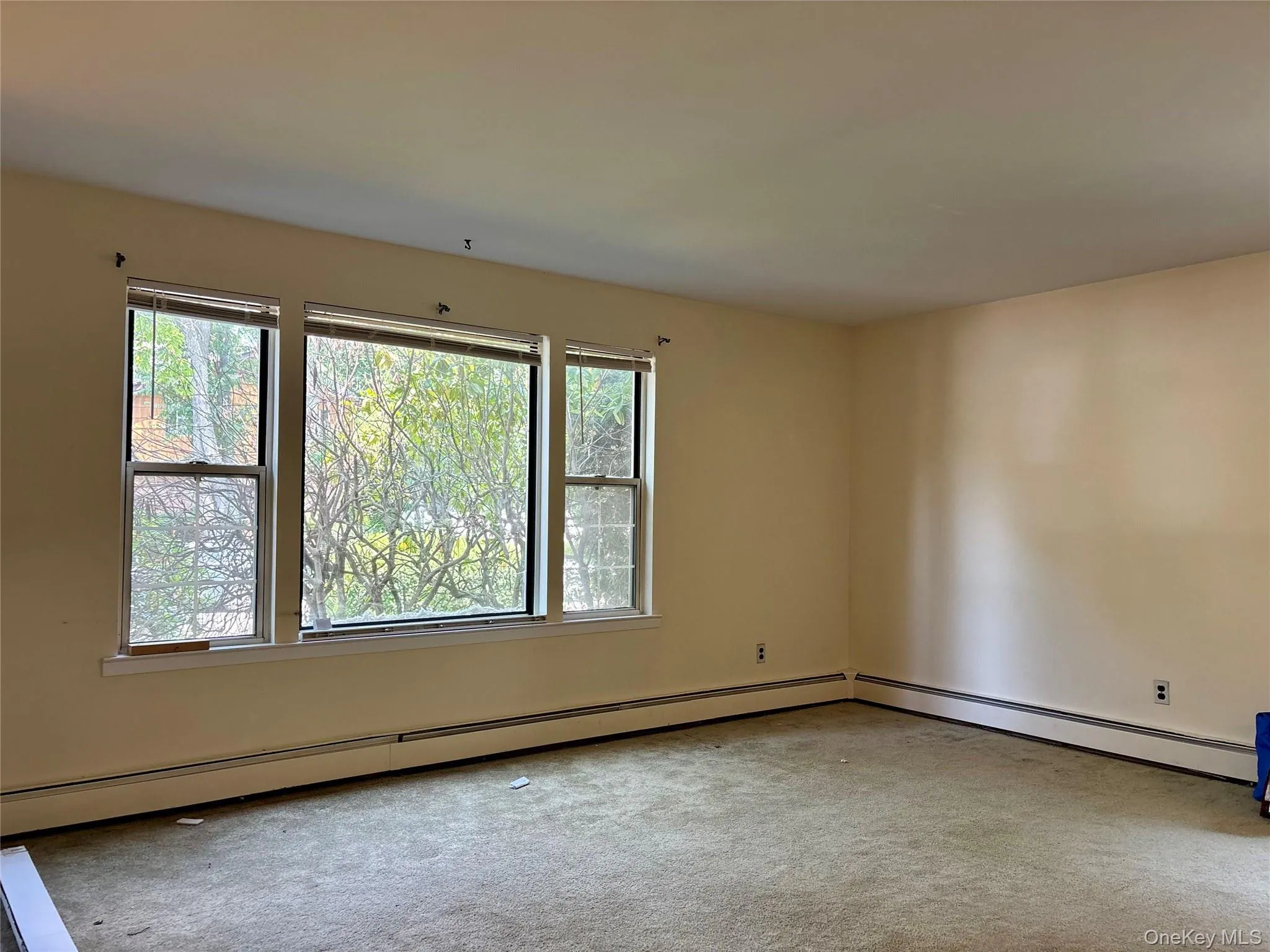 17 Alex Lane, Glen Cove, NY, 3 Bedrooms Bedrooms, 7 Rooms Rooms,2 BathroomsBathrooms,Residential Lease,For Rent,Alex,0,1030524 17 Alex Lane, Glen Cove, NY, 3 Bedrooms Bedrooms, 7 Rooms Rooms,2 BathroomsBathrooms,Residential Lease,For Rent,Alex,0,1030524