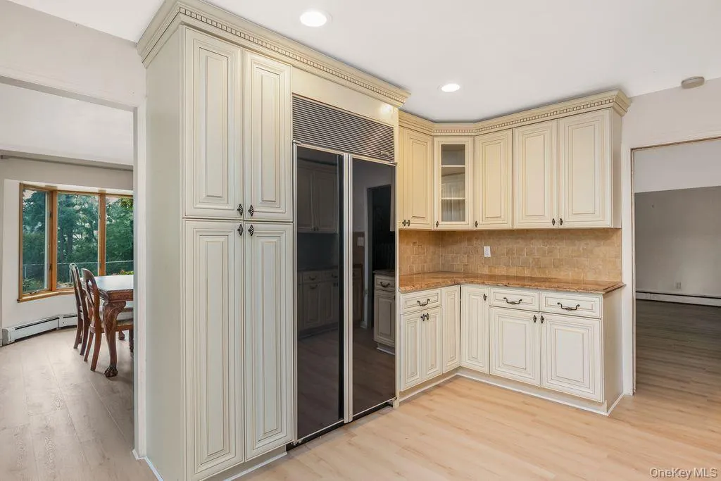 6 Village Drive, Oyster Bay, NY, 5 Bedrooms Bedrooms, 7 Rooms Rooms,3 BathroomsBathrooms,Residential,For Rent,Village,0,1030525 6 Village Drive, Oyster Bay, NY, 5 Bedrooms Bedrooms, 7 Rooms Rooms,3 BathroomsBathrooms,Residential,For Rent,Village,0,1030525