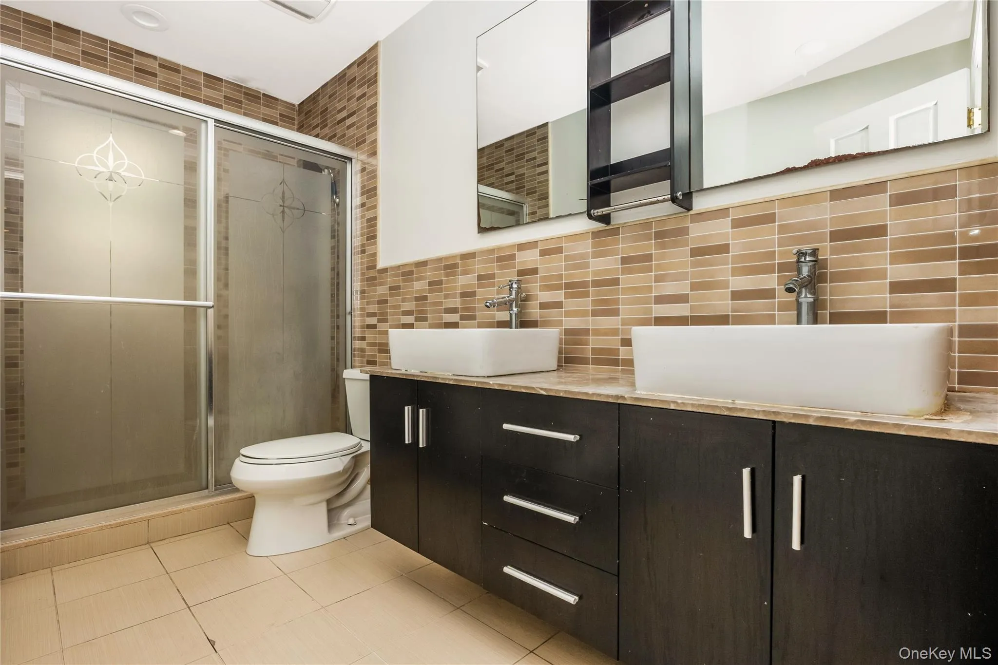 6 Village Drive, Oyster Bay, NY, 5 Bedrooms Bedrooms, 7 Rooms Rooms,3 BathroomsBathrooms,Residential,For Rent,Village,0,1030525 6 Village Drive, Oyster Bay, NY, 5 Bedrooms Bedrooms, 7 Rooms Rooms,3 BathroomsBathrooms,Residential,For Rent,Village,0,1030525