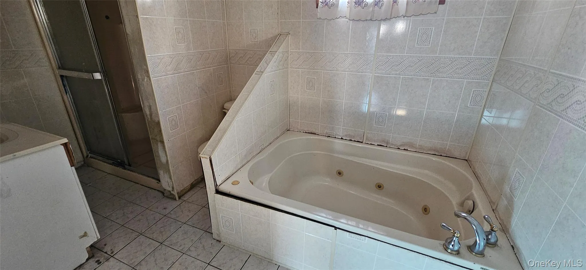 6 Hansen Street, Islip, NY, 5 Bedrooms Bedrooms, 8 Rooms Rooms,2 BathroomsBathrooms,Residential,For Rent,Hansen,0,1030527 6 Hansen Street, Islip, NY, 5 Bedrooms Bedrooms, 8 Rooms Rooms,2 BathroomsBathrooms,Residential,For Rent,Hansen,0,1030527