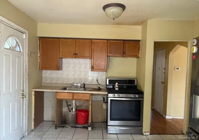 28 Monaco Avenue, Hempstead, NY, 4 Bedrooms Bedrooms, 6 Rooms Rooms,2 BathroomsBathrooms,Residential,For Rent,Monaco,0,1030532 28 Monaco Avenue, Hempstead, NY, 4 Bedrooms Bedrooms, 6 Rooms Rooms,2 BathroomsBathrooms,Residential,For Rent,Monaco,0,1030532