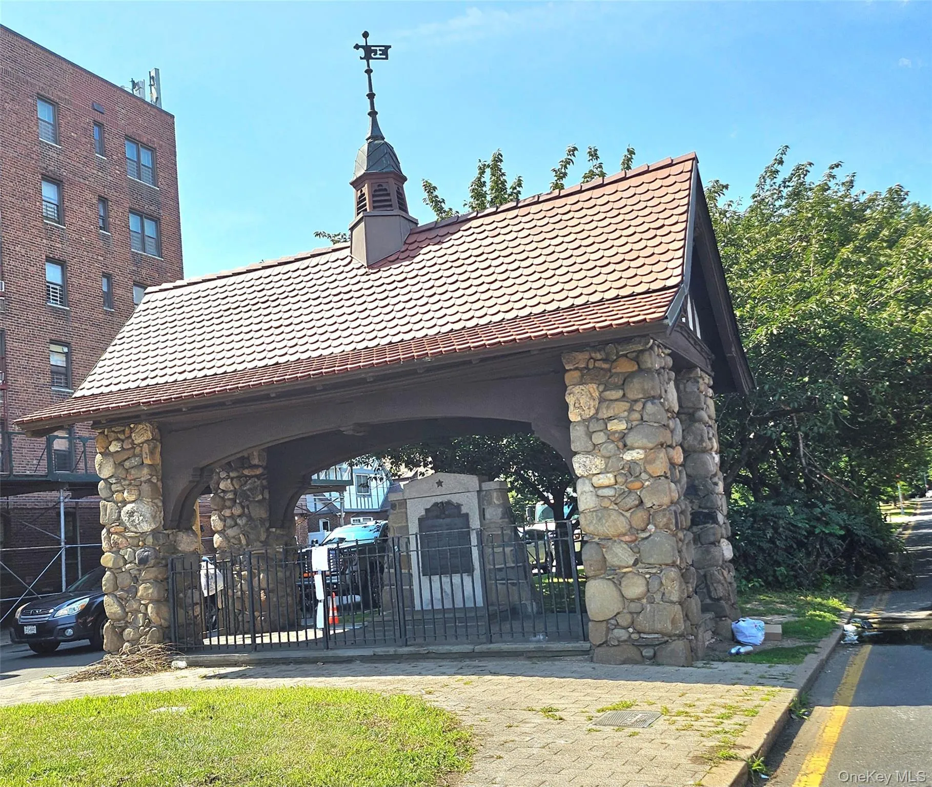 87-01 Midland Parkway, New York, NY, 2 Rooms Rooms,1 BathroomBathrooms,Residential,For Rent,Midland,0,1030534 87-01 Midland Parkway, New York, NY, 2 Rooms Rooms,1 BathroomBathrooms,Residential,For Rent,Midland,0,1030534