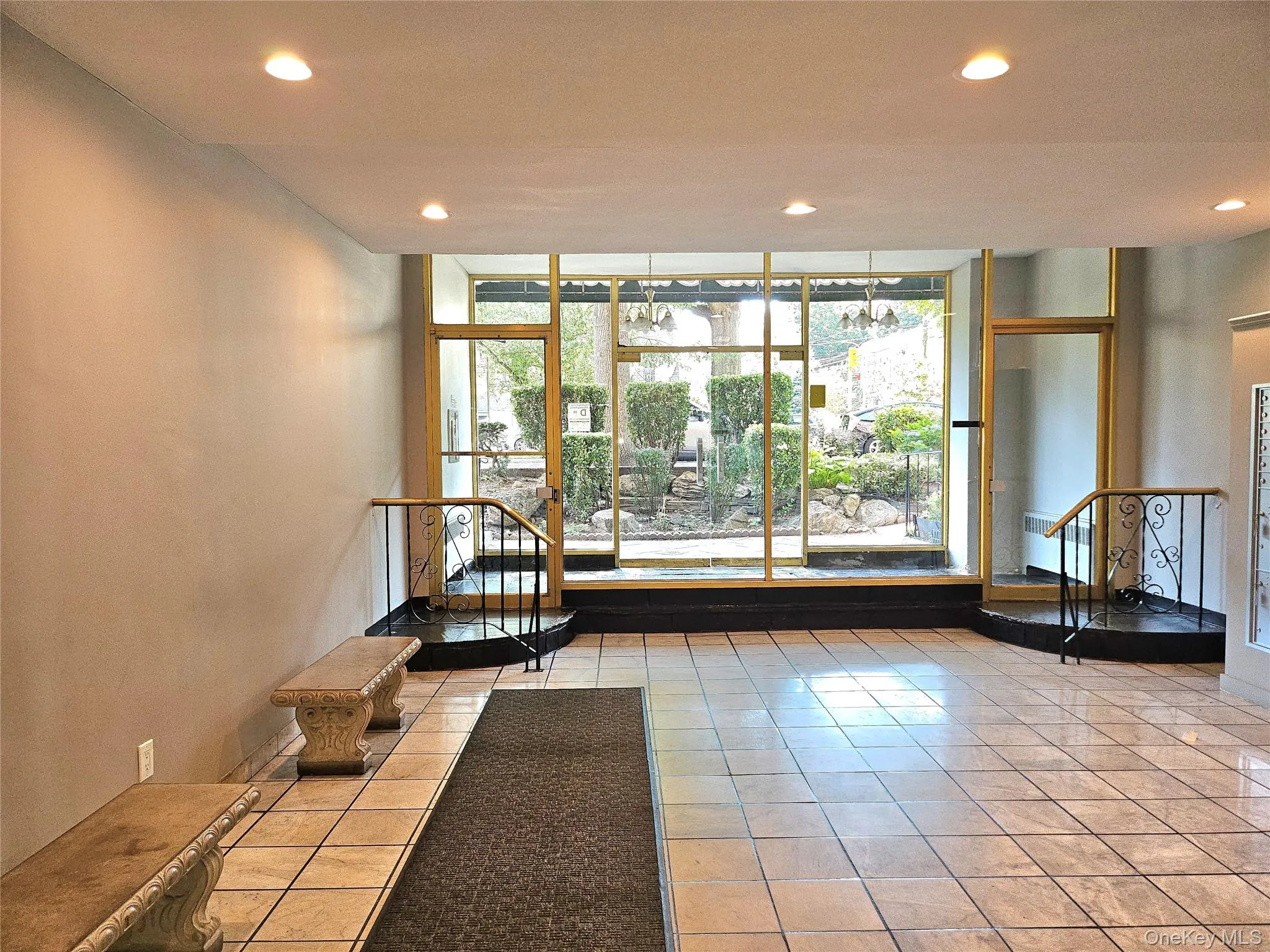 87-01 Midland Parkway, New York, NY, 2 Rooms Rooms,1 BathroomBathrooms,Residential,For Rent,Midland,0,1030534 87-01 Midland Parkway, New York, NY, 2 Rooms Rooms,1 BathroomBathrooms,Residential,For Rent,Midland,0,1030534