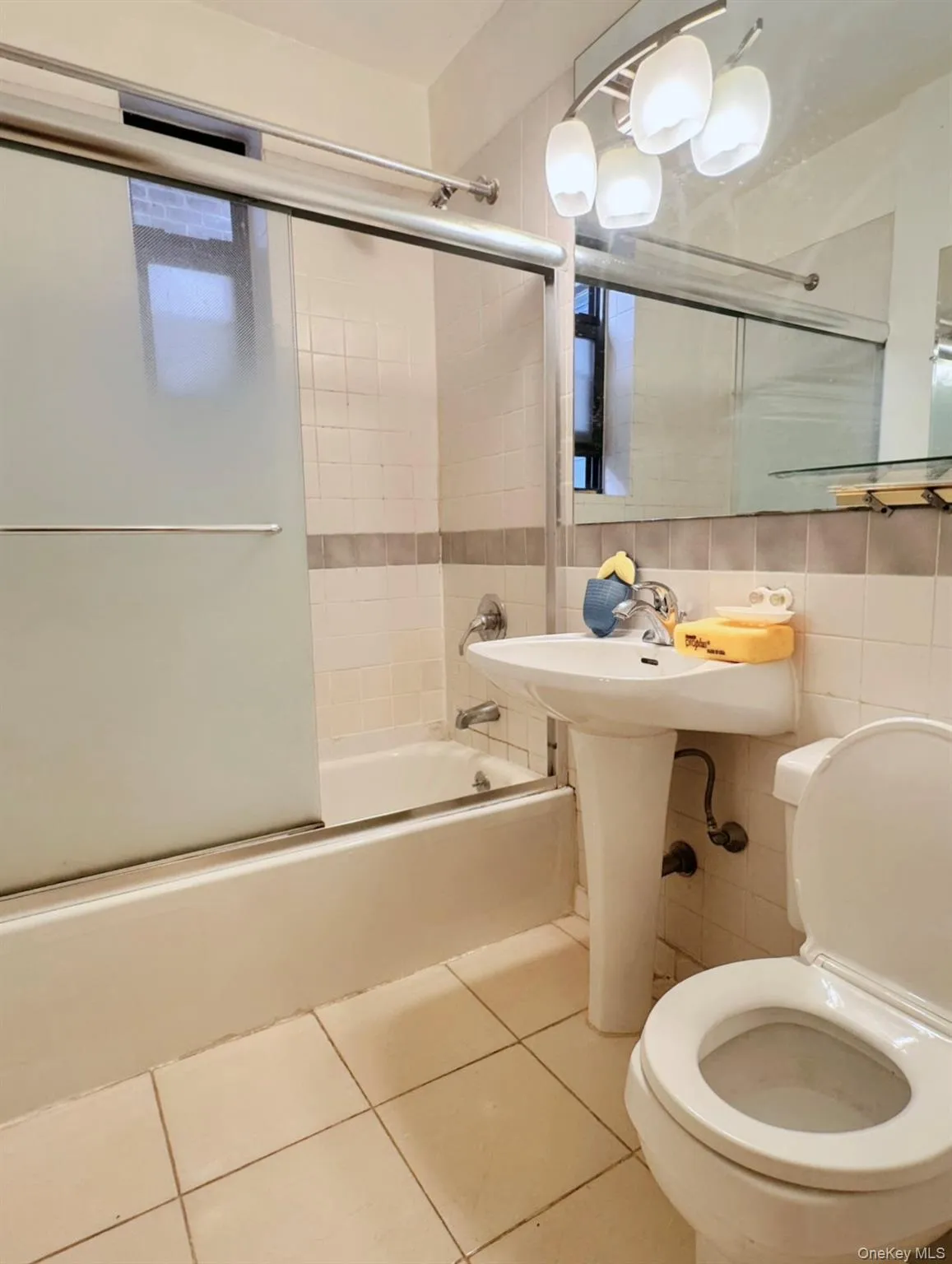 150-29 72nd, New York, NY, 2 Rooms Rooms,1 BathroomBathrooms,Residential,For Rent,72nd,0,1030536 150-29 72nd, New York, NY, 2 Rooms Rooms,1 BathroomBathrooms,Residential,For Rent,72nd,0,1030536