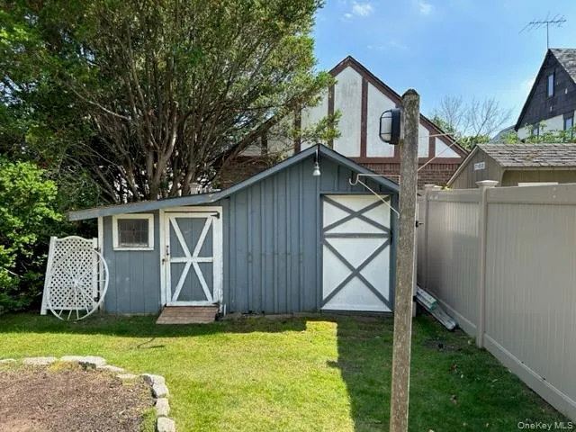 6 Beechwood Place, Oyster Bay, NY, 3 Bedrooms Bedrooms, 7 Rooms Rooms,1 BathroomBathrooms,Residential Lease,For Rent,Beechwood,0,1030542 6 Beechwood Place, Oyster Bay, NY, 3 Bedrooms Bedrooms, 7 Rooms Rooms,1 BathroomBathrooms,Residential Lease,For Rent,Beechwood,0,1030542