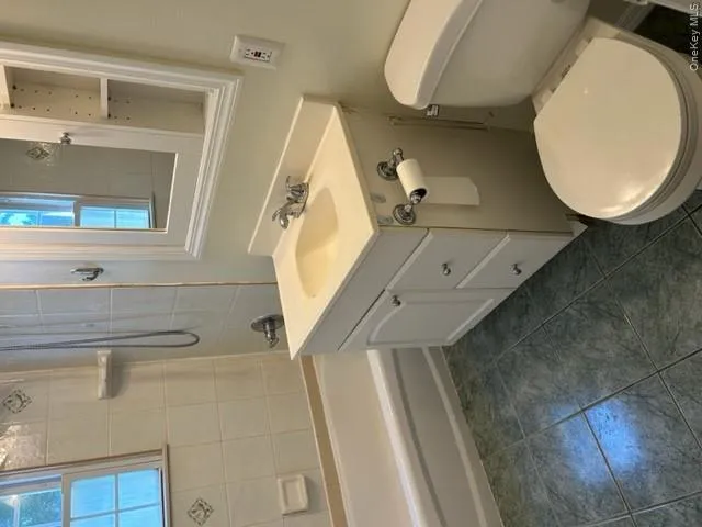 6 Beechwood Place, Oyster Bay, NY, 3 Bedrooms Bedrooms, 7 Rooms Rooms,1 BathroomBathrooms,Residential Lease,For Rent,Beechwood,0,1030542 6 Beechwood Place, Oyster Bay, NY, 3 Bedrooms Bedrooms, 7 Rooms Rooms,1 BathroomBathrooms,Residential Lease,For Rent,Beechwood,0,1030542