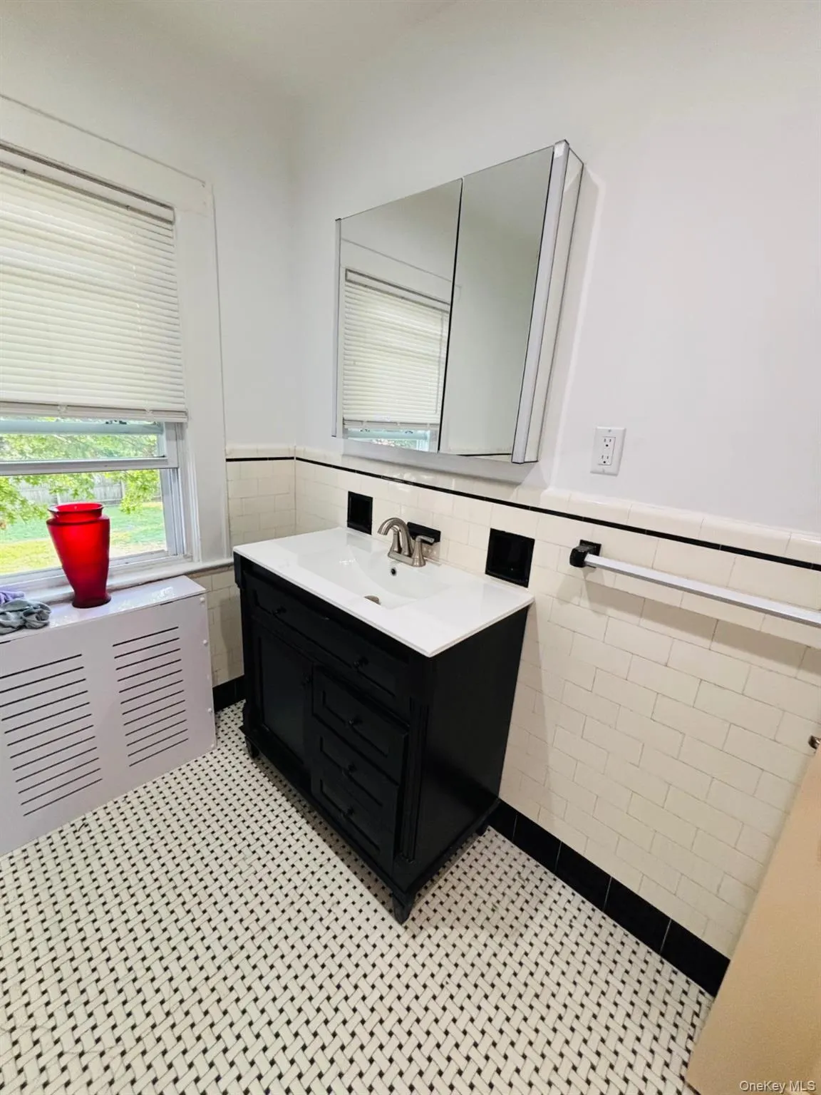 29 Roosevelt Street, Glen Cove, NY, 3 Bedrooms Bedrooms, 6 Rooms Rooms,1 BathroomBathrooms,Residential,For Rent,Roosevelt,0,1030544 29 Roosevelt Street, Glen Cove, NY, 3 Bedrooms Bedrooms, 6 Rooms Rooms,1 BathroomBathrooms,Residential,For Rent,Roosevelt,0,1030544