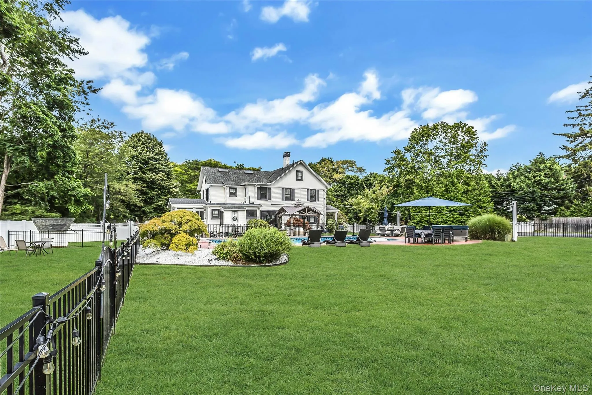 75 Penataquit Avenue, Islip, NY, 6 Bedrooms Bedrooms, 10 Rooms Rooms,3 BathroomsBathrooms,Residential,For Rent,Penataquit,0,1030549 75 Penataquit Avenue, Islip, NY, 6 Bedrooms Bedrooms, 10 Rooms Rooms,3 BathroomsBathrooms,Residential,For Rent,Penataquit,0,1030549