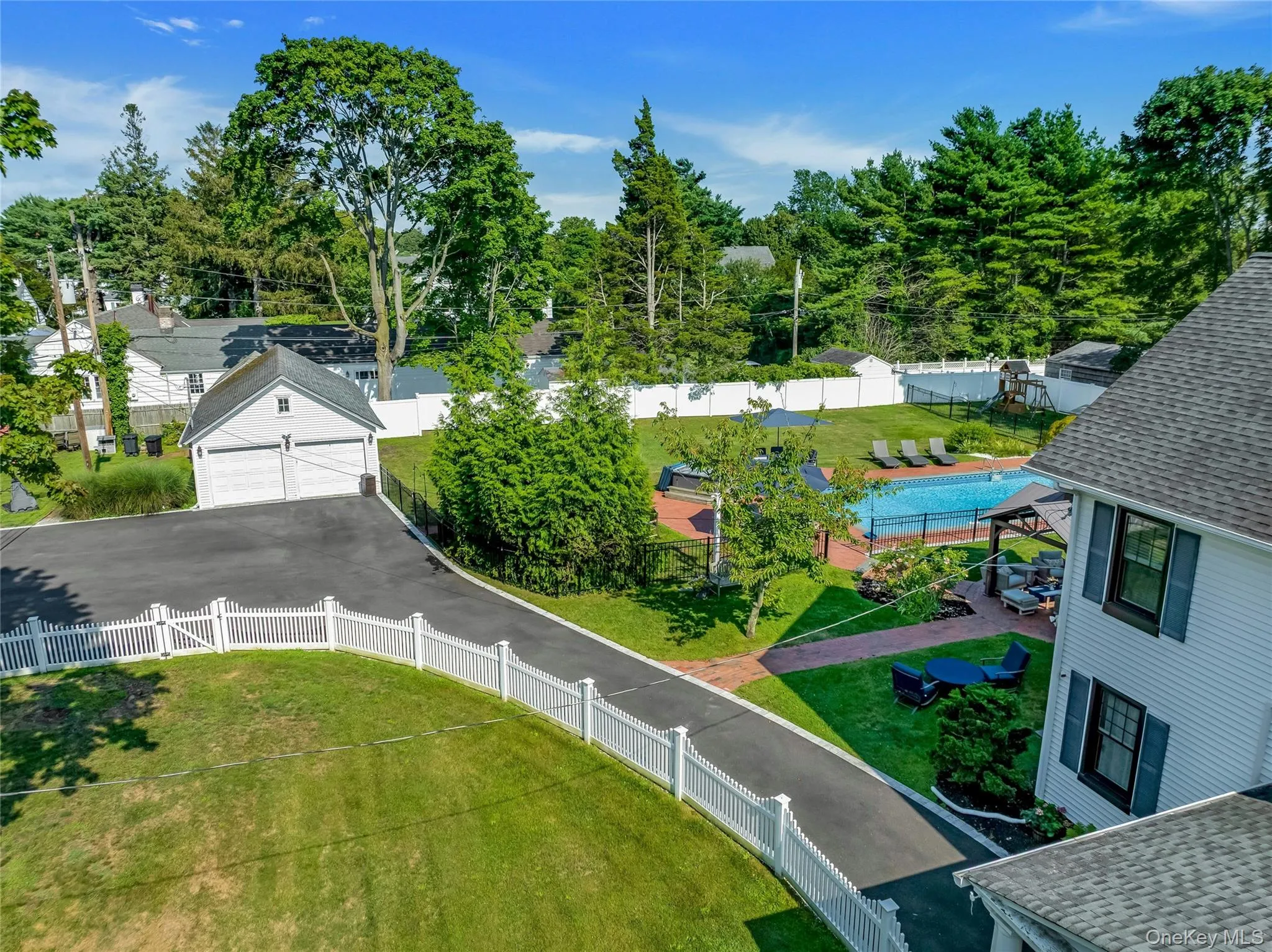 75 Penataquit Avenue, Islip, NY, 6 Bedrooms Bedrooms, 10 Rooms Rooms,3 BathroomsBathrooms,Residential,For Rent,Penataquit,0,1030549 75 Penataquit Avenue, Islip, NY, 6 Bedrooms Bedrooms, 10 Rooms Rooms,3 BathroomsBathrooms,Residential,For Rent,Penataquit,0,1030549