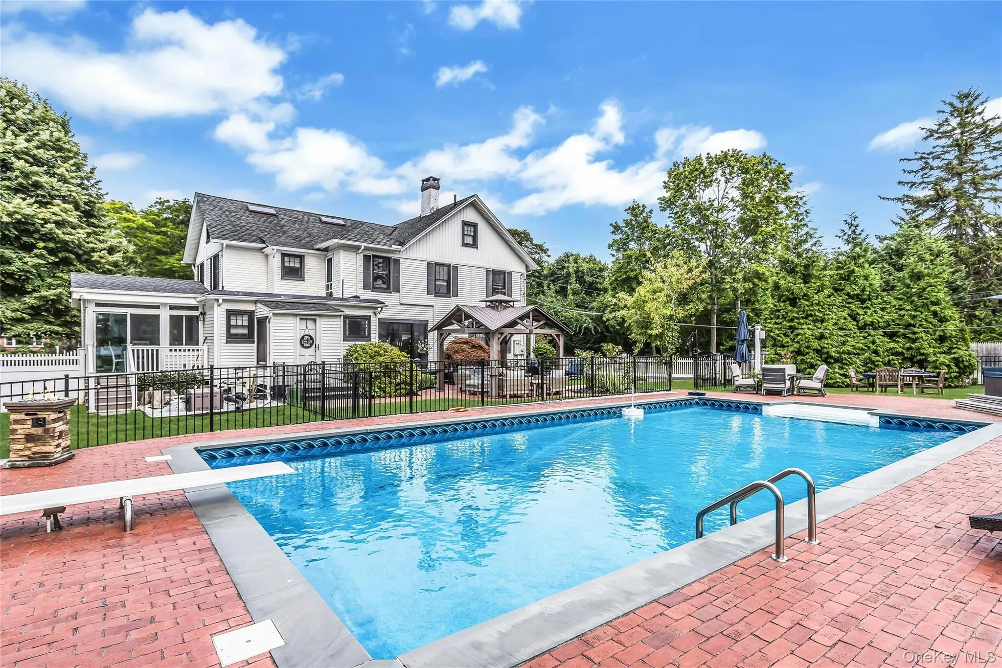 75 Penataquit Avenue, Islip, NY, 6 Bedrooms Bedrooms, 10 Rooms Rooms,3 BathroomsBathrooms,Residential,For Rent,Penataquit,0,1030549 75 Penataquit Avenue, Islip, NY, 6 Bedrooms Bedrooms, 10 Rooms Rooms,3 BathroomsBathrooms,Residential,For Rent,Penataquit,0,1030549