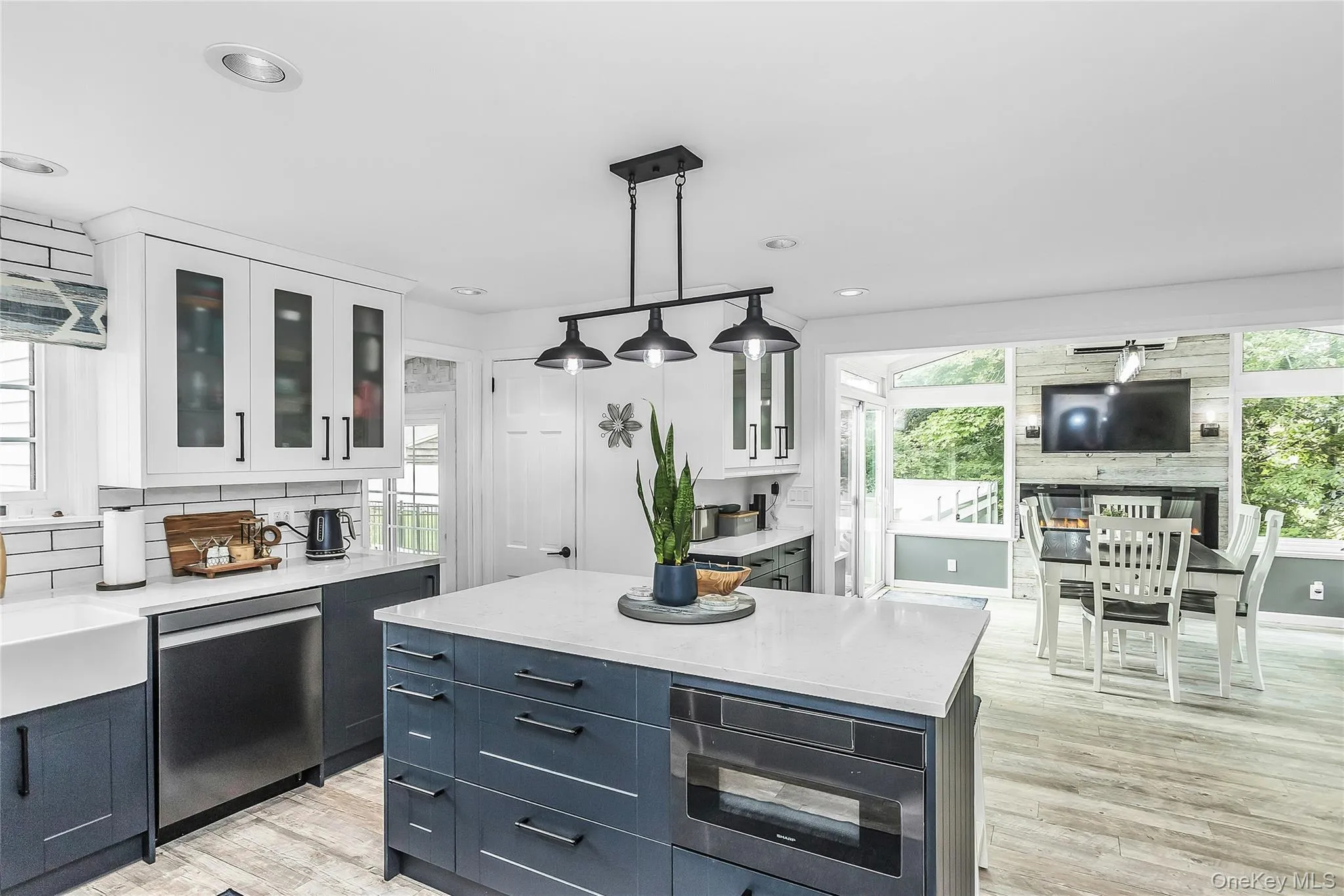 75 Penataquit Avenue, Islip, NY, 6 Bedrooms Bedrooms, 10 Rooms Rooms,3 BathroomsBathrooms,Residential,For Rent,Penataquit,0,1030549 75 Penataquit Avenue, Islip, NY, 6 Bedrooms Bedrooms, 10 Rooms Rooms,3 BathroomsBathrooms,Residential,For Rent,Penataquit,0,1030549