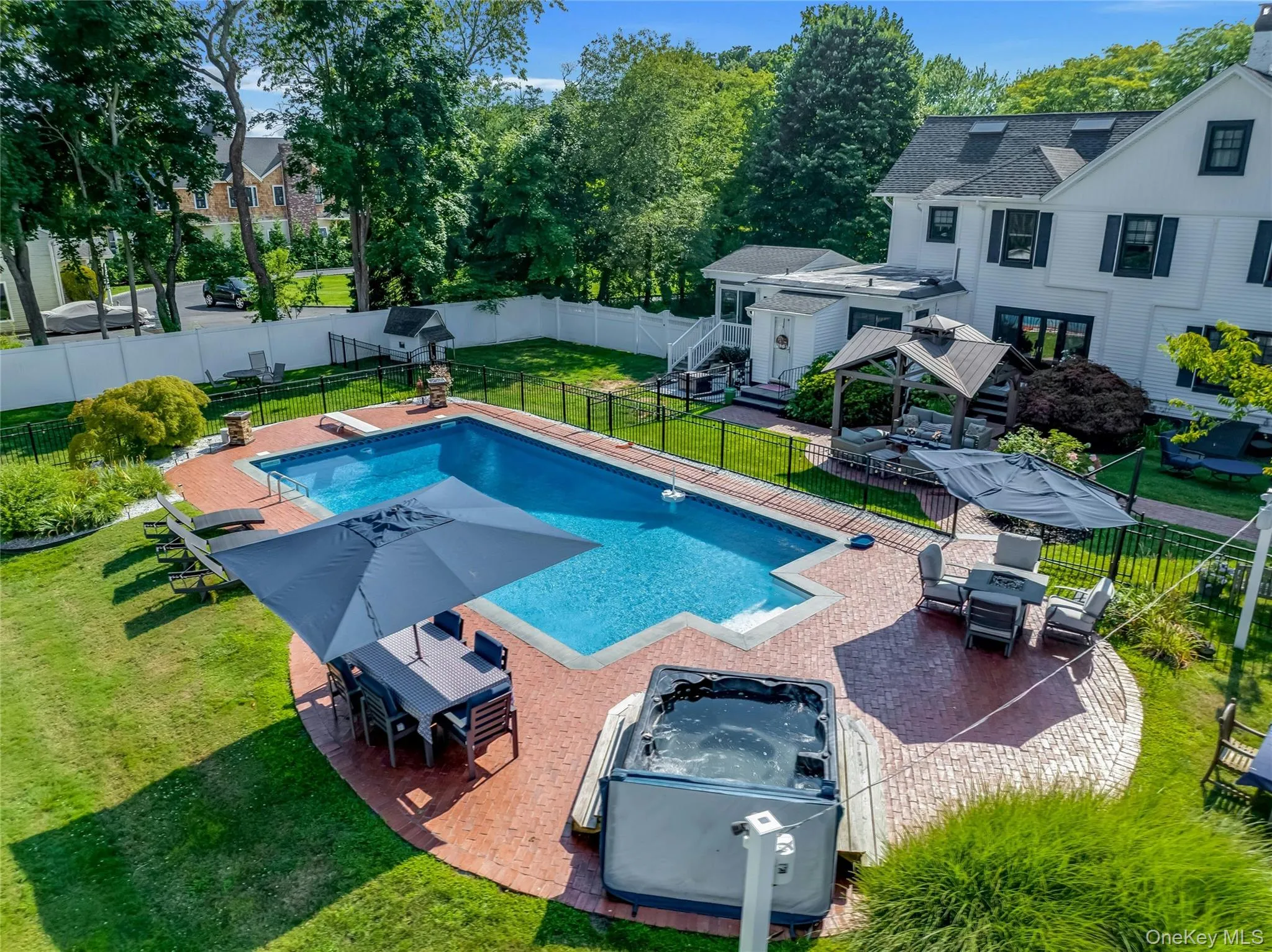 75 Penataquit Avenue, Islip, NY, 6 Bedrooms Bedrooms, 10 Rooms Rooms,3 BathroomsBathrooms,Residential,For Rent,Penataquit,0,1030549 75 Penataquit Avenue, Islip, NY, 6 Bedrooms Bedrooms, 10 Rooms Rooms,3 BathroomsBathrooms,Residential,For Rent,Penataquit,0,1030549