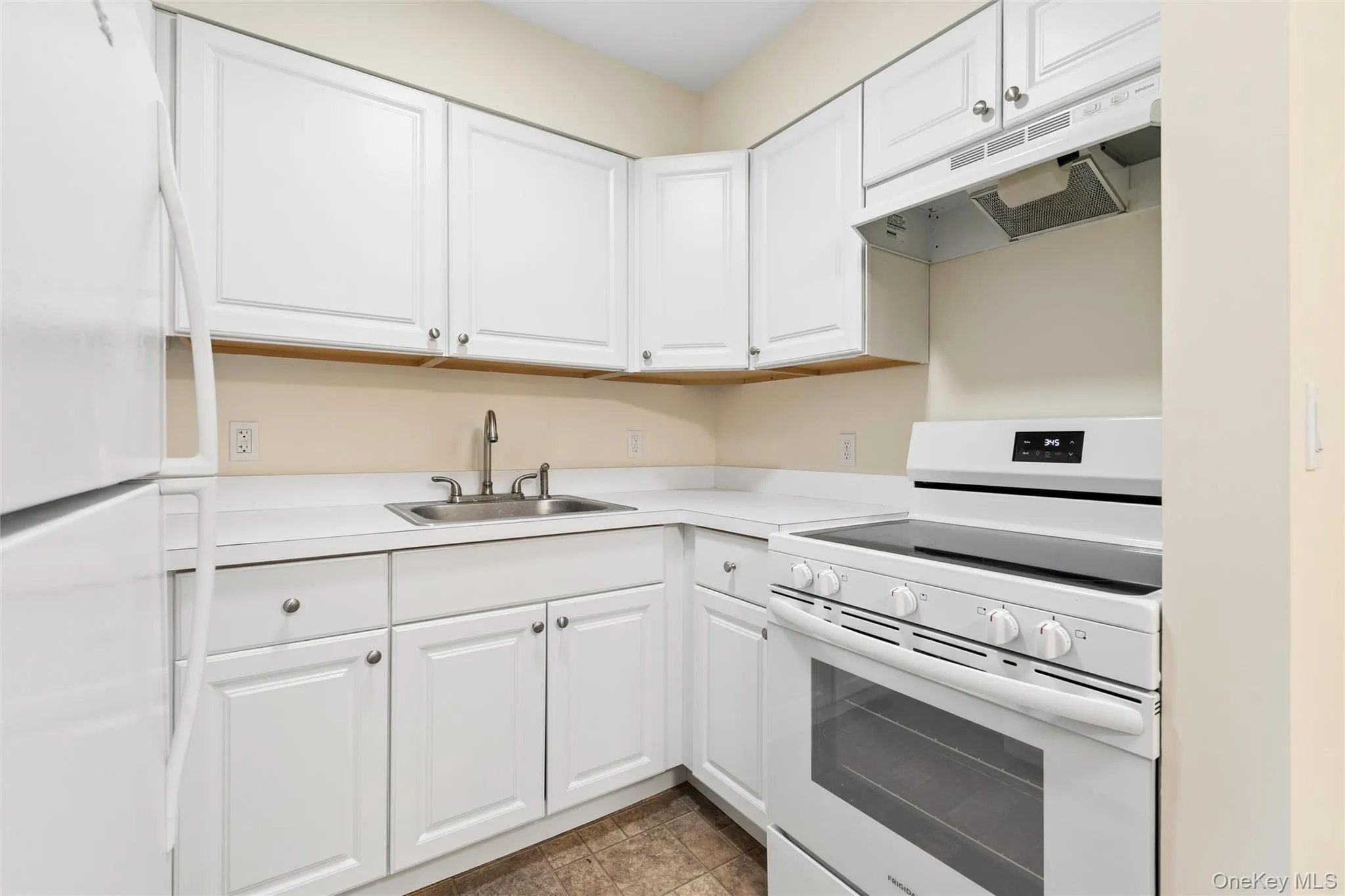 1000 9th Street, Southold, NY, 1 Bedroom Bedrooms, 4 Rooms Rooms,1 BathroomBathrooms,Residential Lease,For Rent,9th,0,1030556 1000 9th Street, Southold, NY, 1 Bedroom Bedrooms, 4 Rooms Rooms,1 BathroomBathrooms,Residential Lease,For Rent,9th,0,1030556