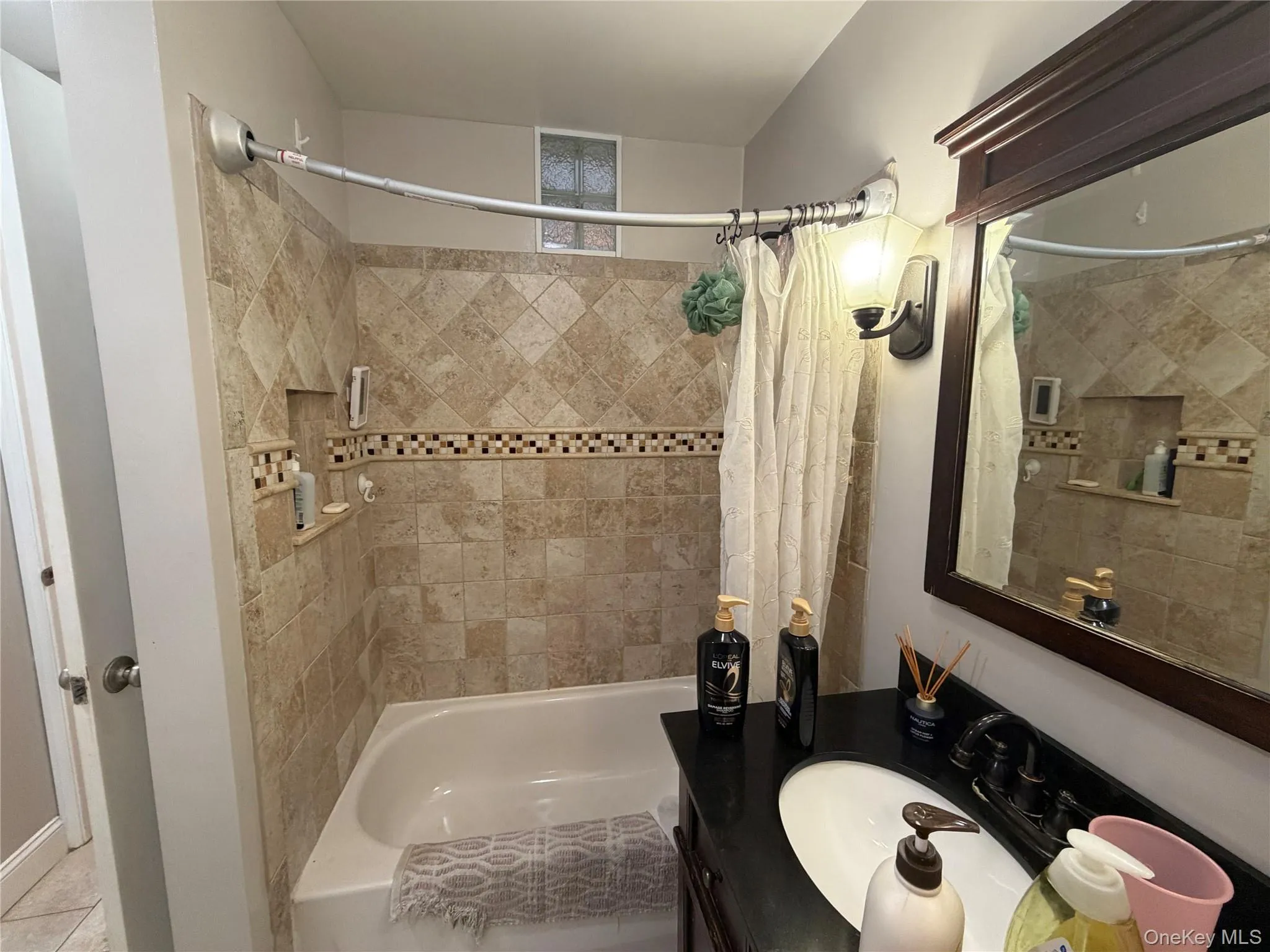 6069 80th Avenue, New York, NY, 5 Bedrooms Bedrooms, 8 Rooms Rooms,2 BathroomsBathrooms,Residential,For Rent,80th,0,1030558 6069 80th Avenue, New York, NY, 5 Bedrooms Bedrooms, 8 Rooms Rooms,2 BathroomsBathrooms,Residential,For Rent,80th,0,1030558