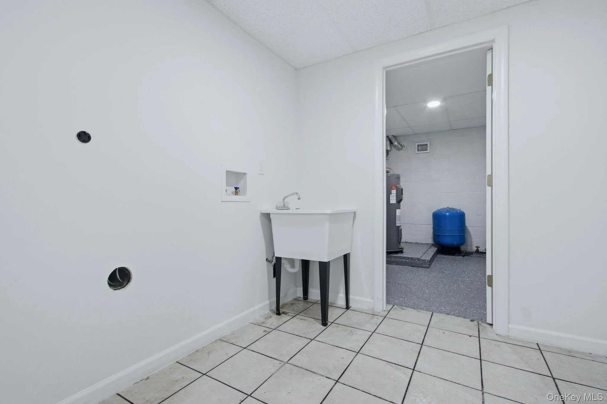 83 Smith Road, La Grange, NY, 4 Bedrooms Bedrooms, 12 Rooms Rooms,4 BathroomsBathrooms,Residential,For Rent,Smith,0,1030561 83 Smith Road, La Grange, NY, 4 Bedrooms Bedrooms, 12 Rooms Rooms,4 BathroomsBathrooms,Residential,For Rent,Smith,0,1030561