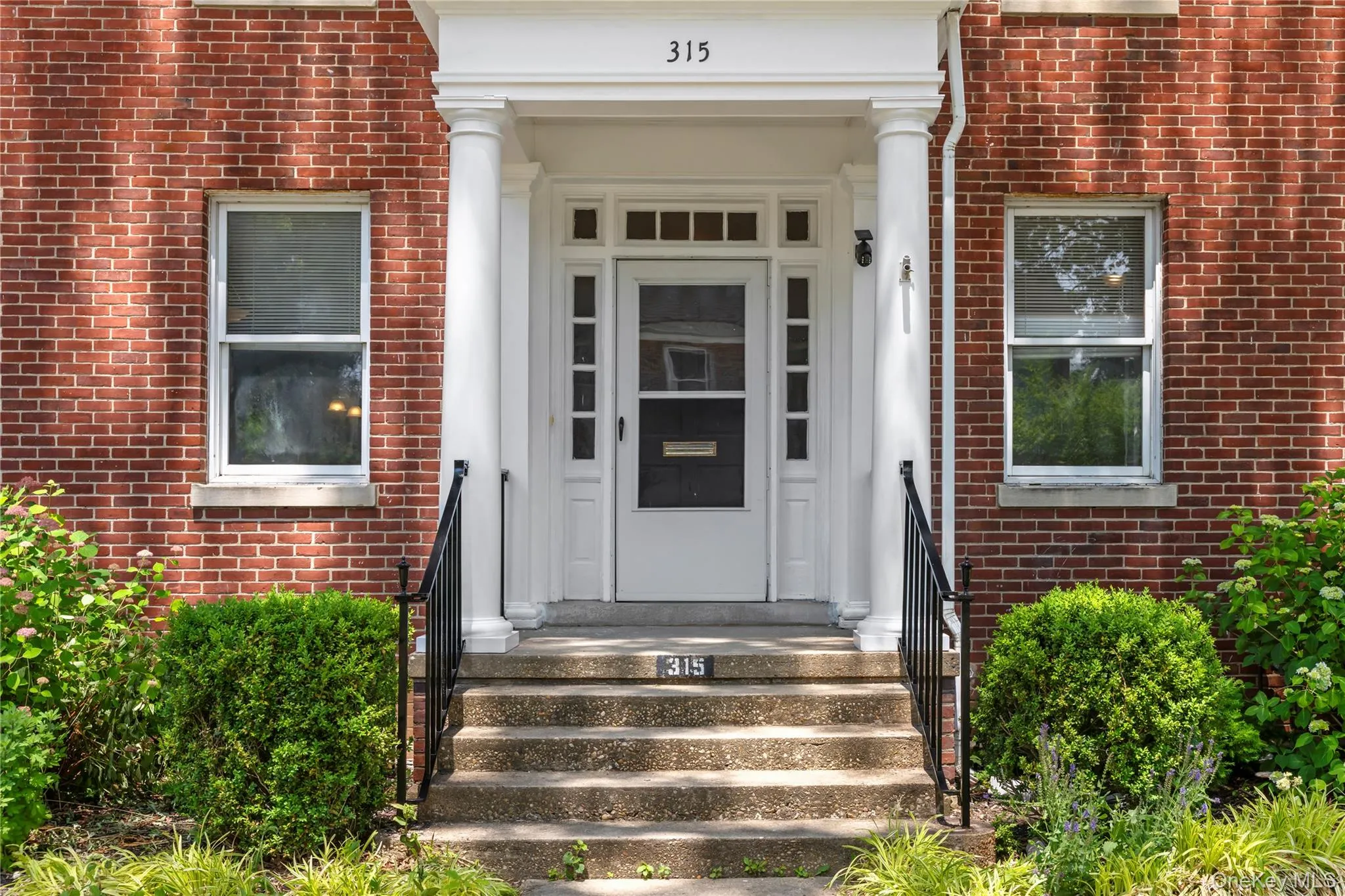 315 Ellington Avenue, Hempstead, NY, 4 Bedrooms Bedrooms, 8 Rooms Rooms,3 BathroomsBathrooms,Residential Lease,For Rent,Ellington,0,1030564 315 Ellington Avenue, Hempstead, NY, 4 Bedrooms Bedrooms, 8 Rooms Rooms,3 BathroomsBathrooms,Residential Lease,For Rent,Ellington,0,1030564