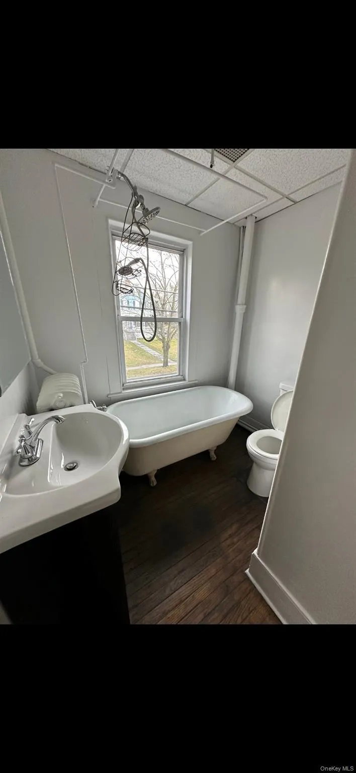 Full Bathroom Full Bathroom