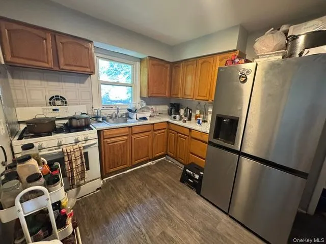 325 West Street, Newburgh (city), NY, 4 Bedrooms Bedrooms, 8 Rooms Rooms,2 BathroomsBathrooms,Residential,For Rent,West,0,1030569 325 West Street, Newburgh (city), NY, 4 Bedrooms Bedrooms, 8 Rooms Rooms,2 BathroomsBathrooms,Residential,For Rent,West,0,1030569