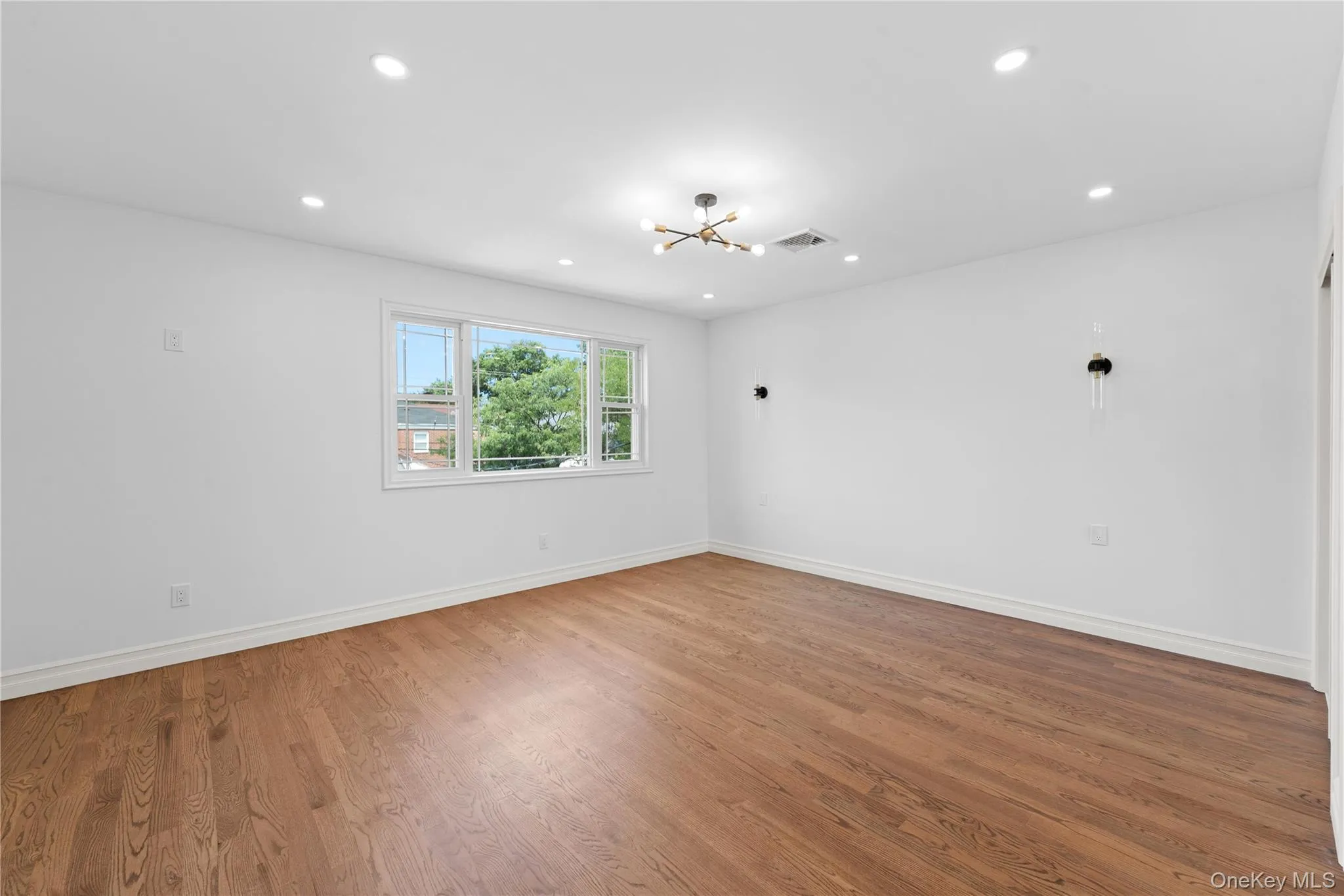 172-12 65th Avenue, New York, NY, 4 Bedrooms Bedrooms, 10 Rooms Rooms,3 BathroomsBathrooms,Residential,For Rent,65th,0,1030574 172-12 65th Avenue, New York, NY, 4 Bedrooms Bedrooms, 10 Rooms Rooms,3 BathroomsBathrooms,Residential,For Rent,65th,0,1030574