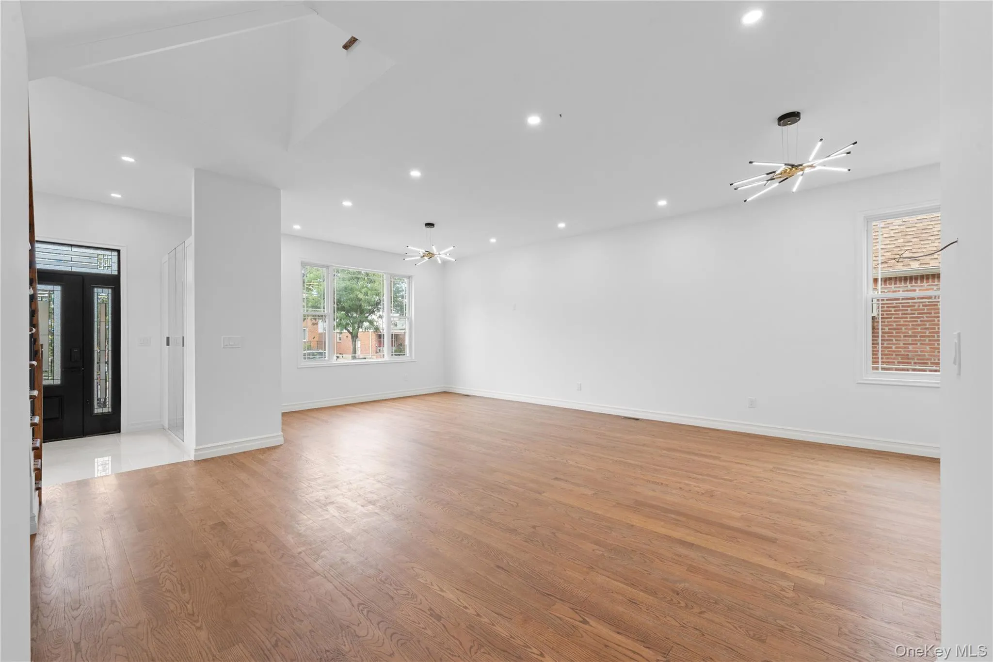 172-12 65th Avenue, New York, NY, 4 Bedrooms Bedrooms, 10 Rooms Rooms,3 BathroomsBathrooms,Residential,For Rent,65th,0,1030574 172-12 65th Avenue, New York, NY, 4 Bedrooms Bedrooms, 10 Rooms Rooms,3 BathroomsBathrooms,Residential,For Rent,65th,0,1030574