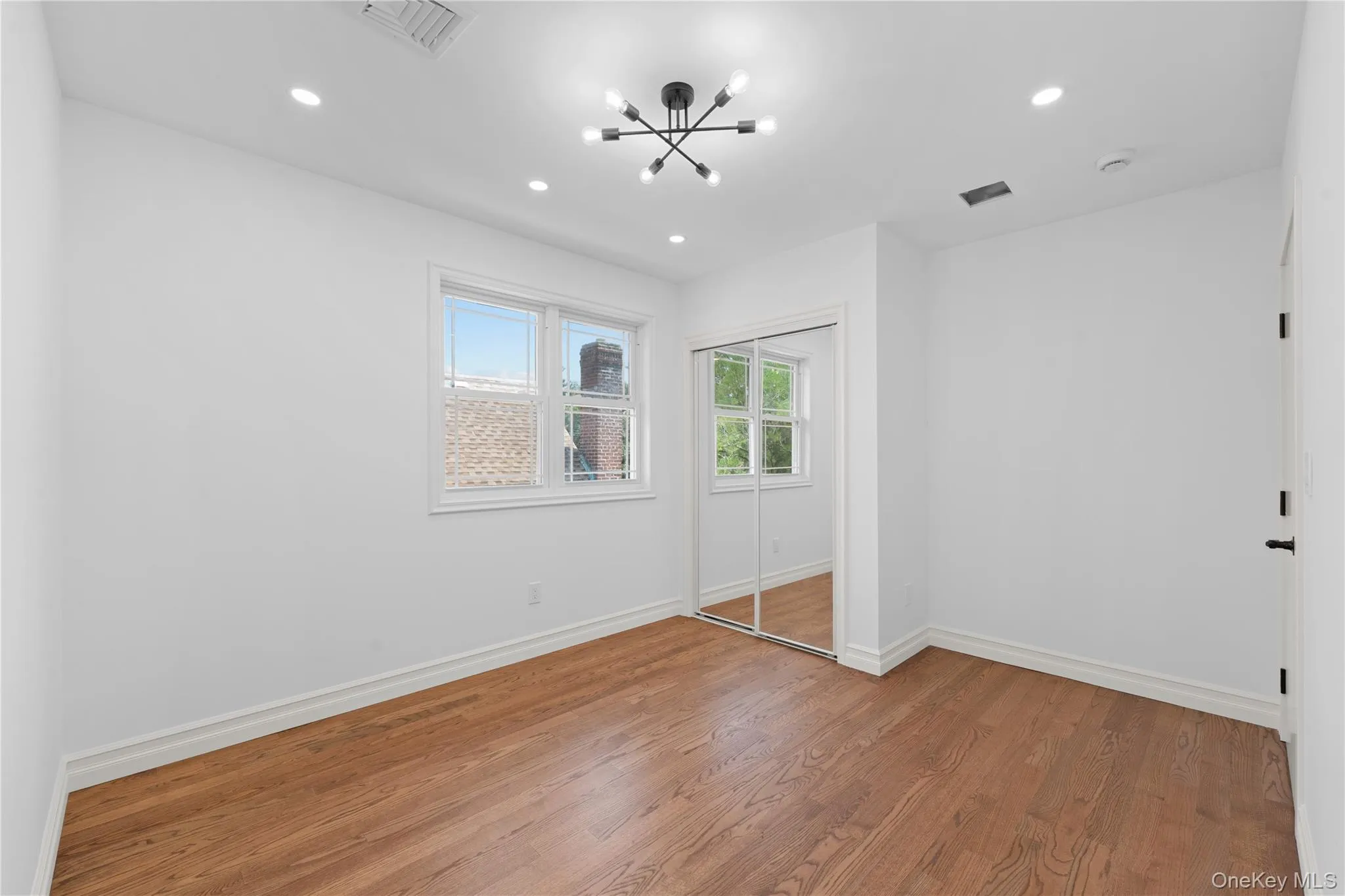 172-12 65th Avenue, New York, NY, 4 Bedrooms Bedrooms, 10 Rooms Rooms,3 BathroomsBathrooms,Residential,For Rent,65th,0,1030574 172-12 65th Avenue, New York, NY, 4 Bedrooms Bedrooms, 10 Rooms Rooms,3 BathroomsBathrooms,Residential,For Rent,65th,0,1030574