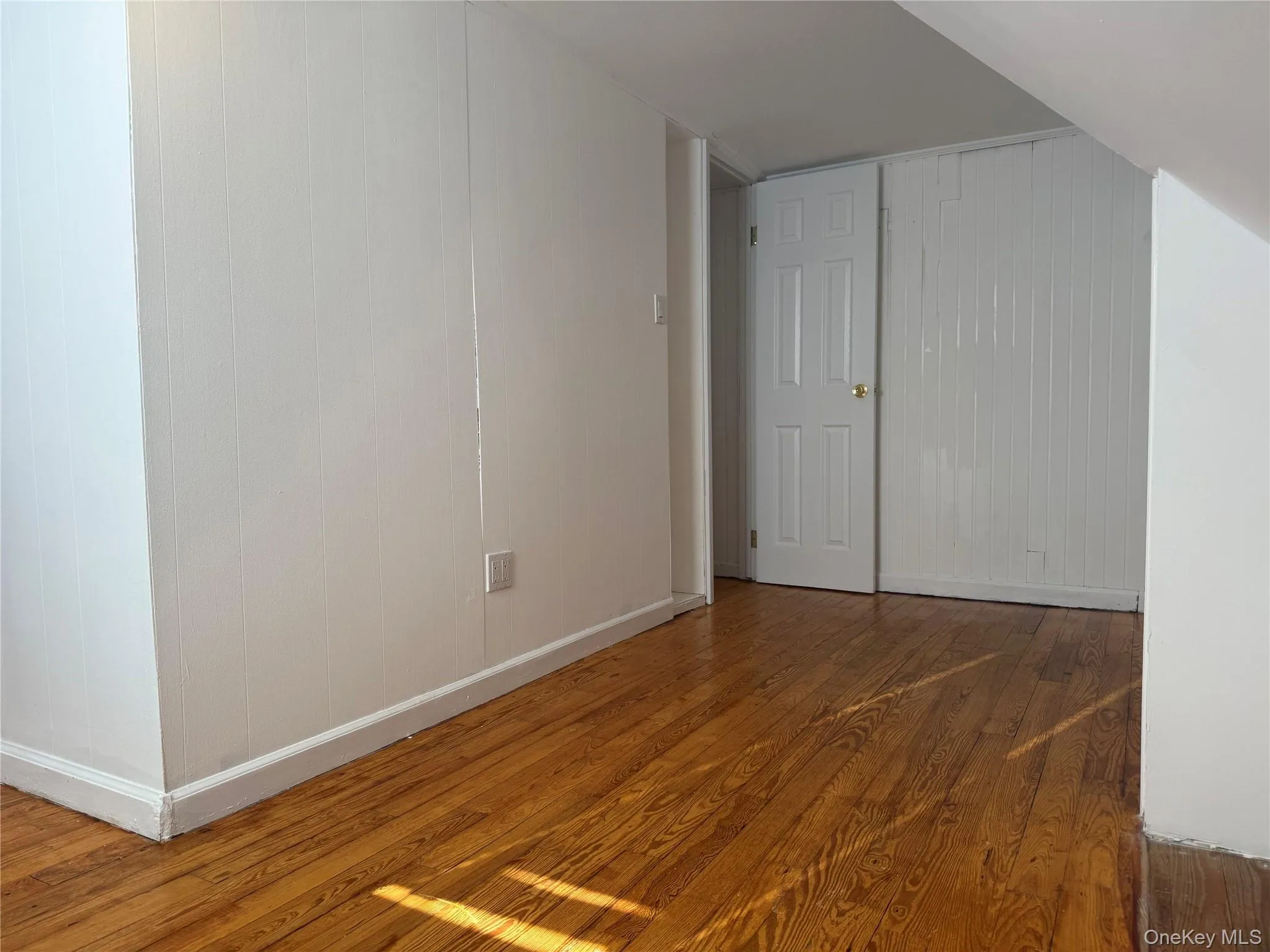 24 8th Avenue, Oyster Bay, NY, 2 Bedrooms Bedrooms, 6 Rooms Rooms,1 BathroomBathrooms,Residential Lease,For Rent,8th,0,1030577 24 8th Avenue, Oyster Bay, NY, 2 Bedrooms Bedrooms, 6 Rooms Rooms,1 BathroomBathrooms,Residential Lease,For Rent,8th,0,1030577